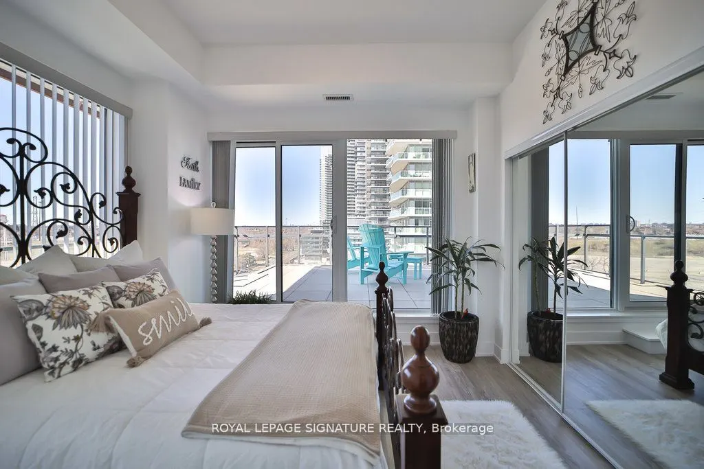 30 Shore Breeze Drive, #913