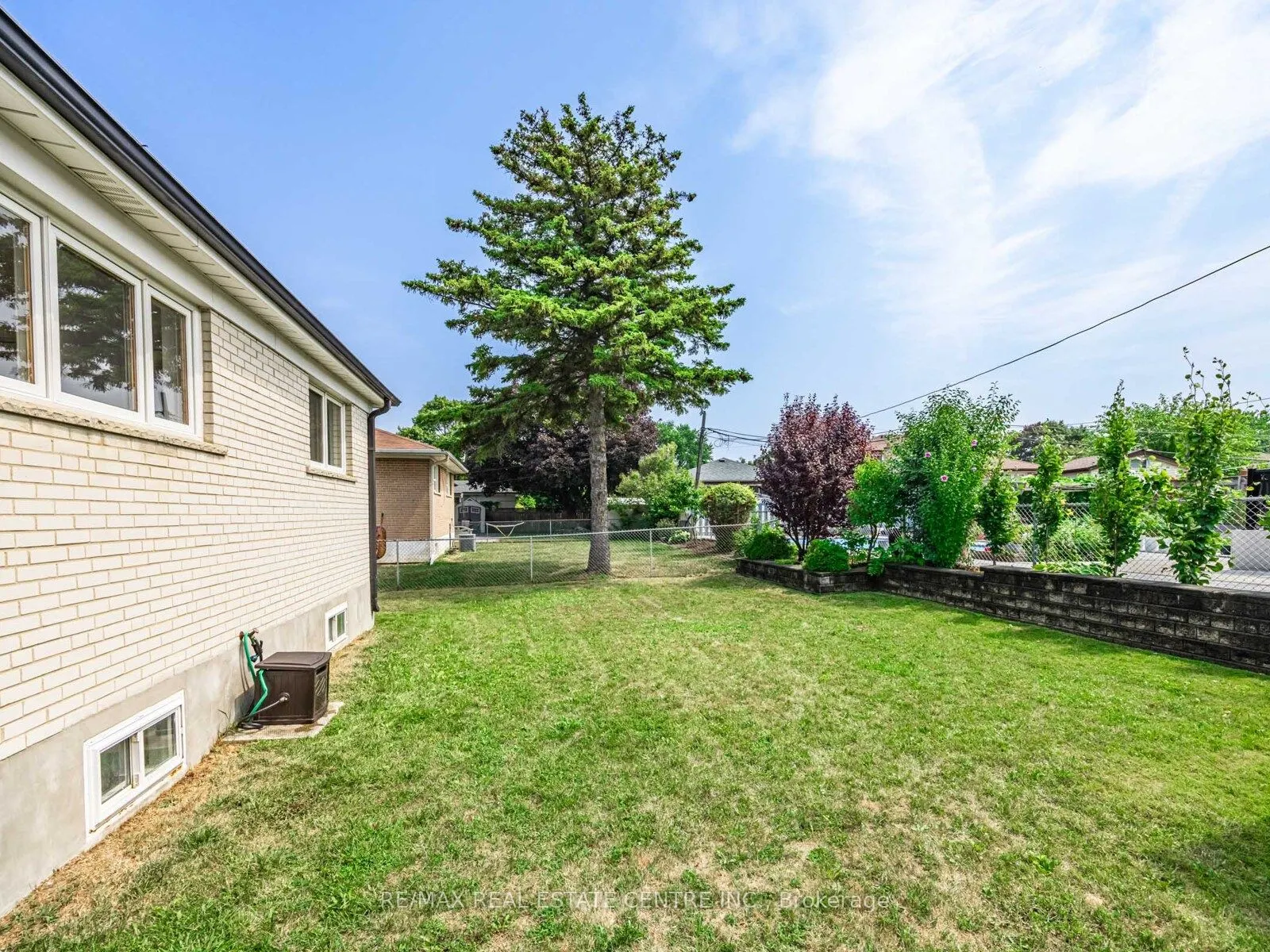 106 Mercury Road