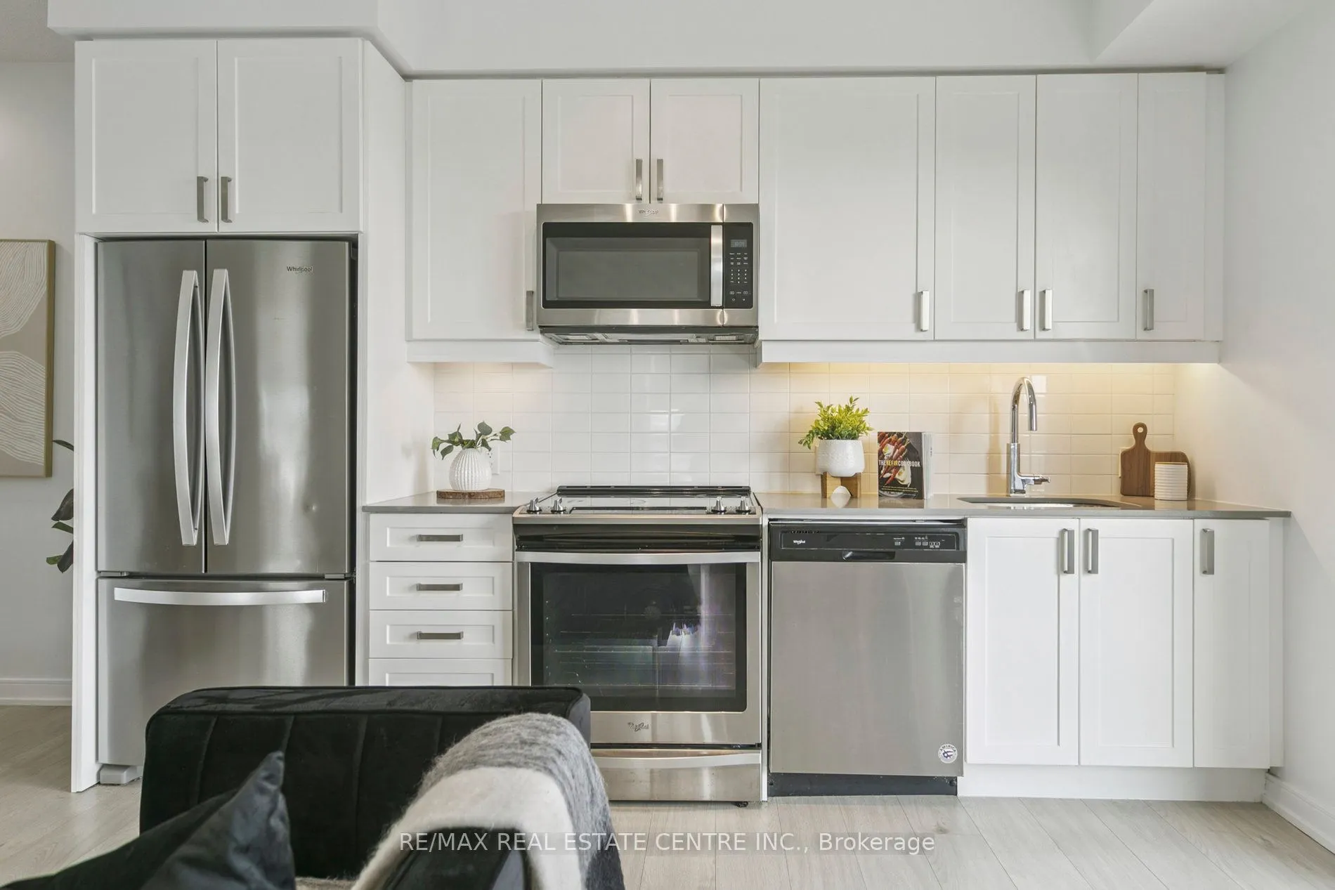 8 Nahani Way, #821