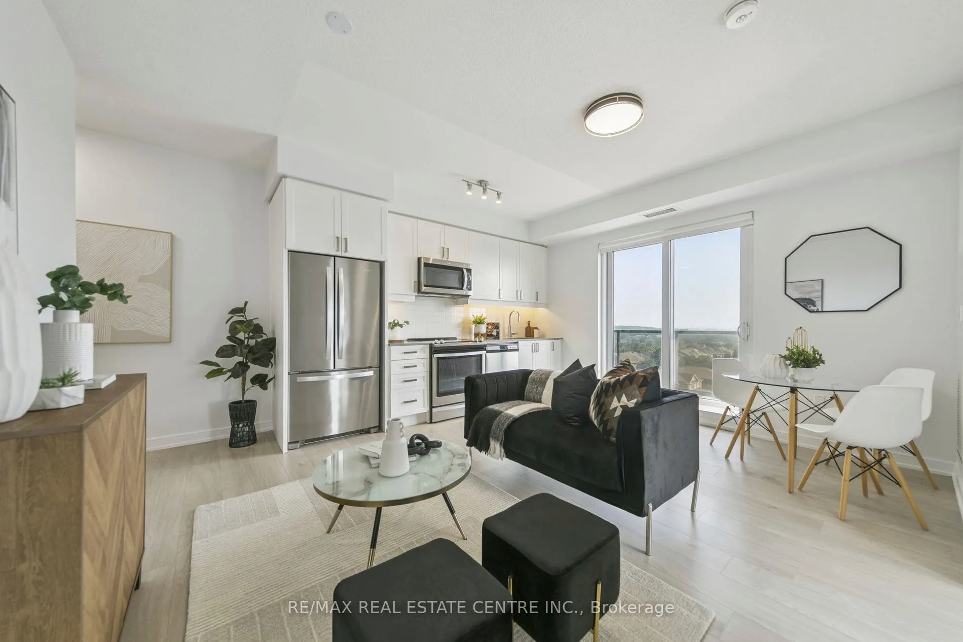 8 Nahani Way, #821