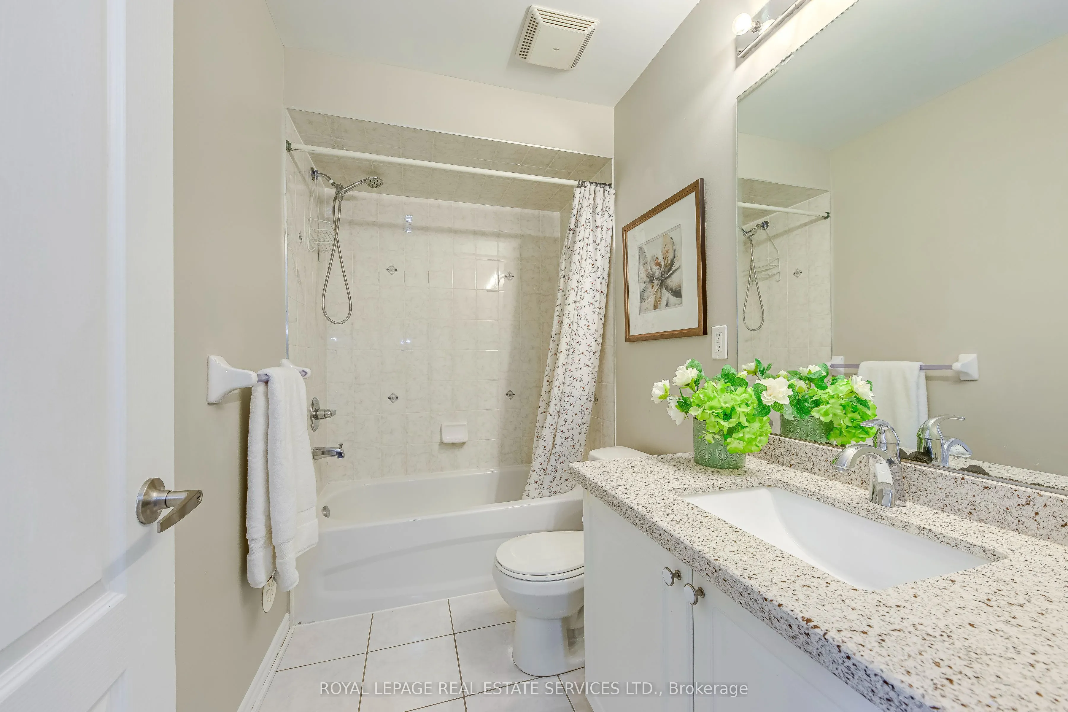 2435 GREENWICH Drive, #12
