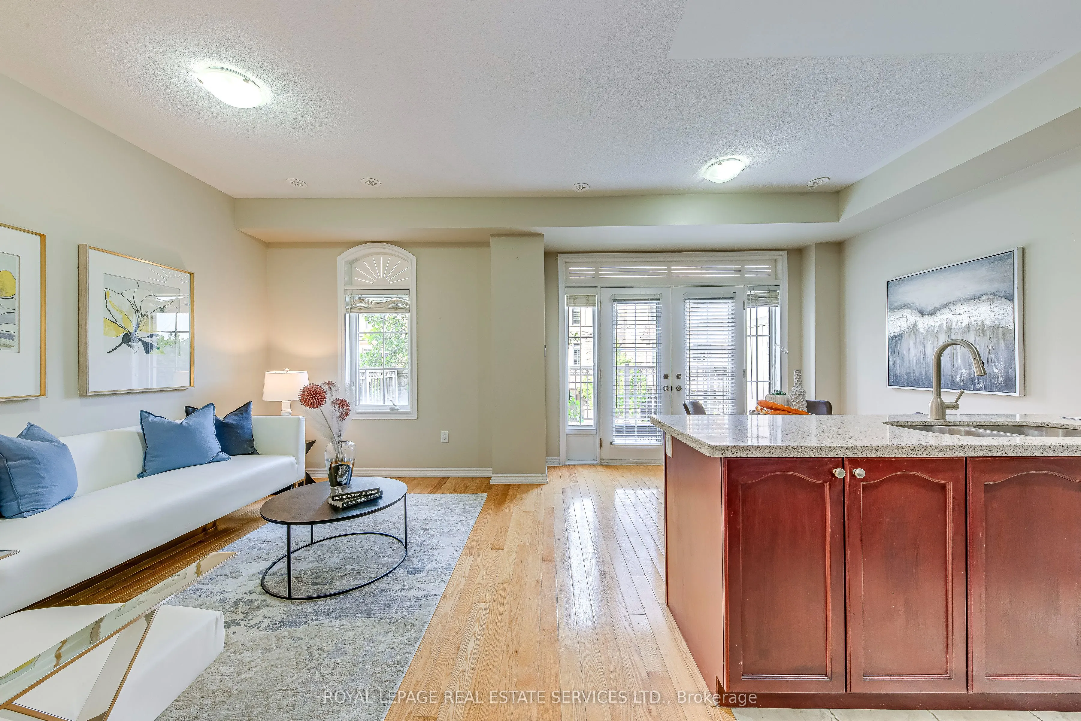 2435 GREENWICH Drive, #12