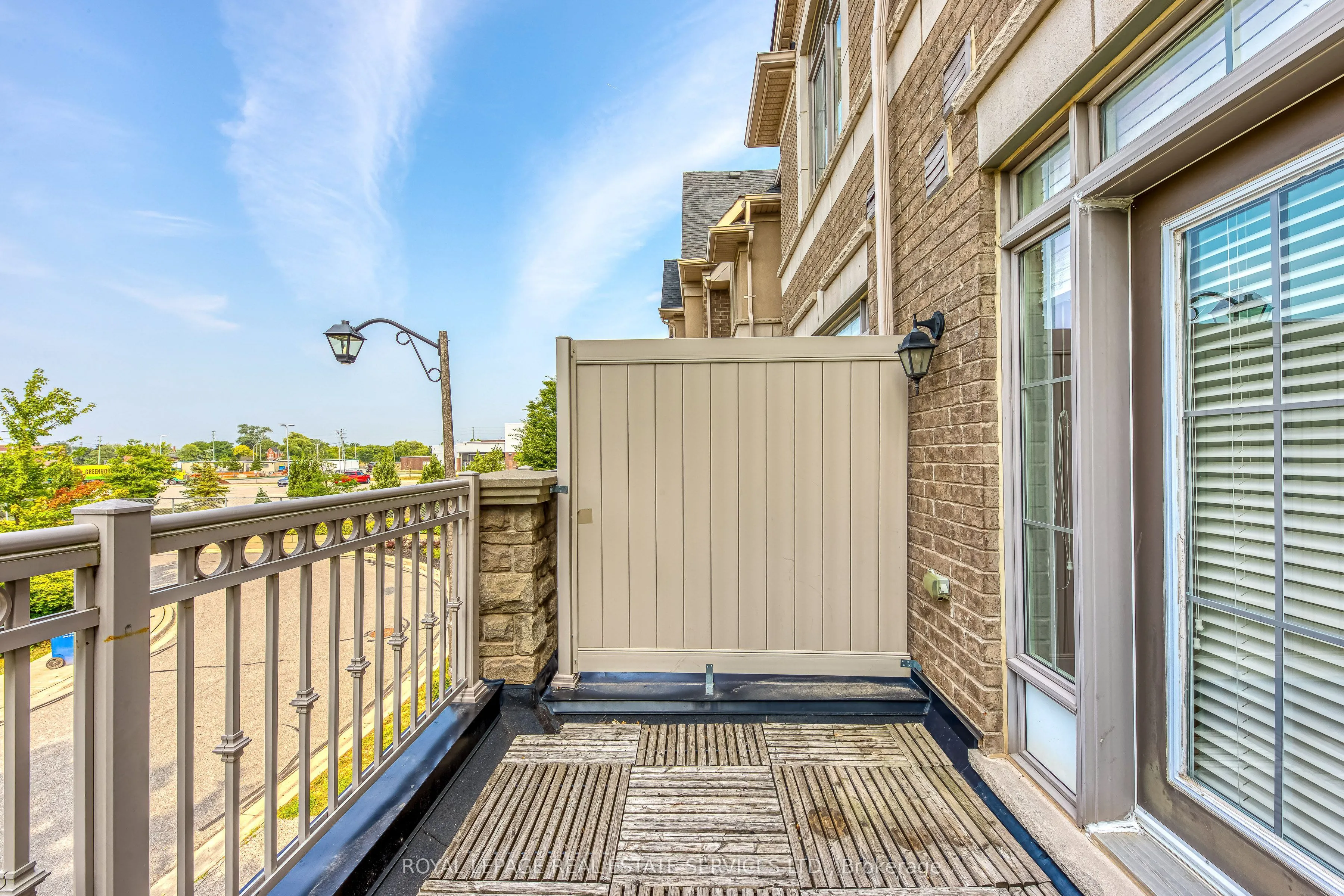 2435 GREENWICH Drive, #12