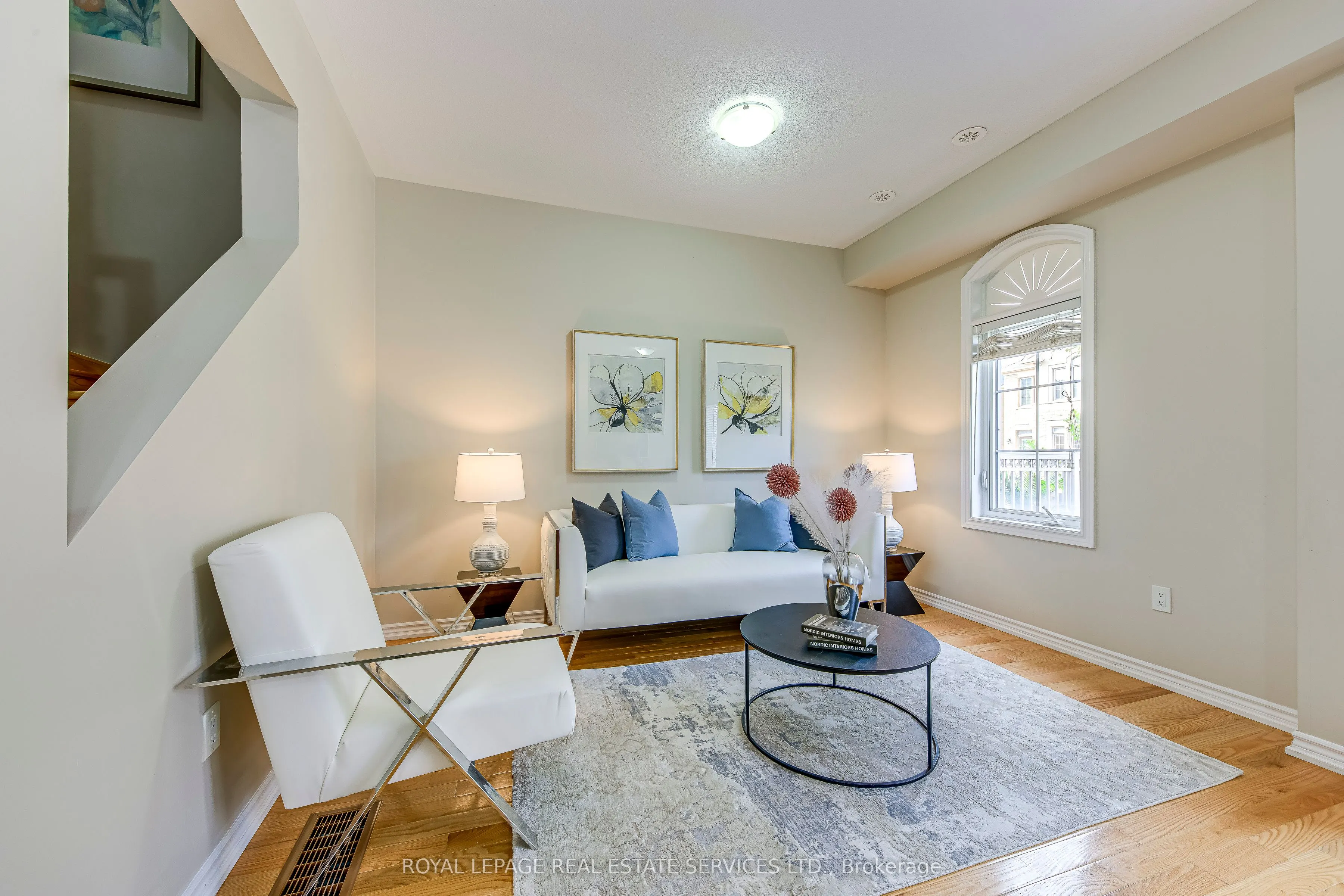 2435 GREENWICH Drive, #12