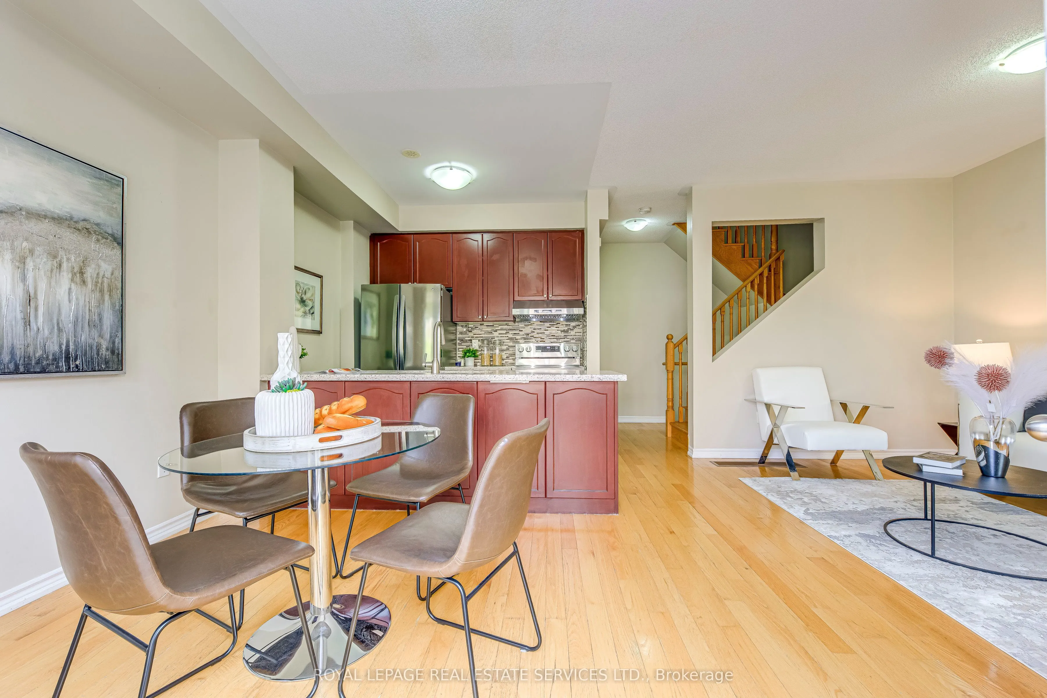 2435 GREENWICH Drive, #12