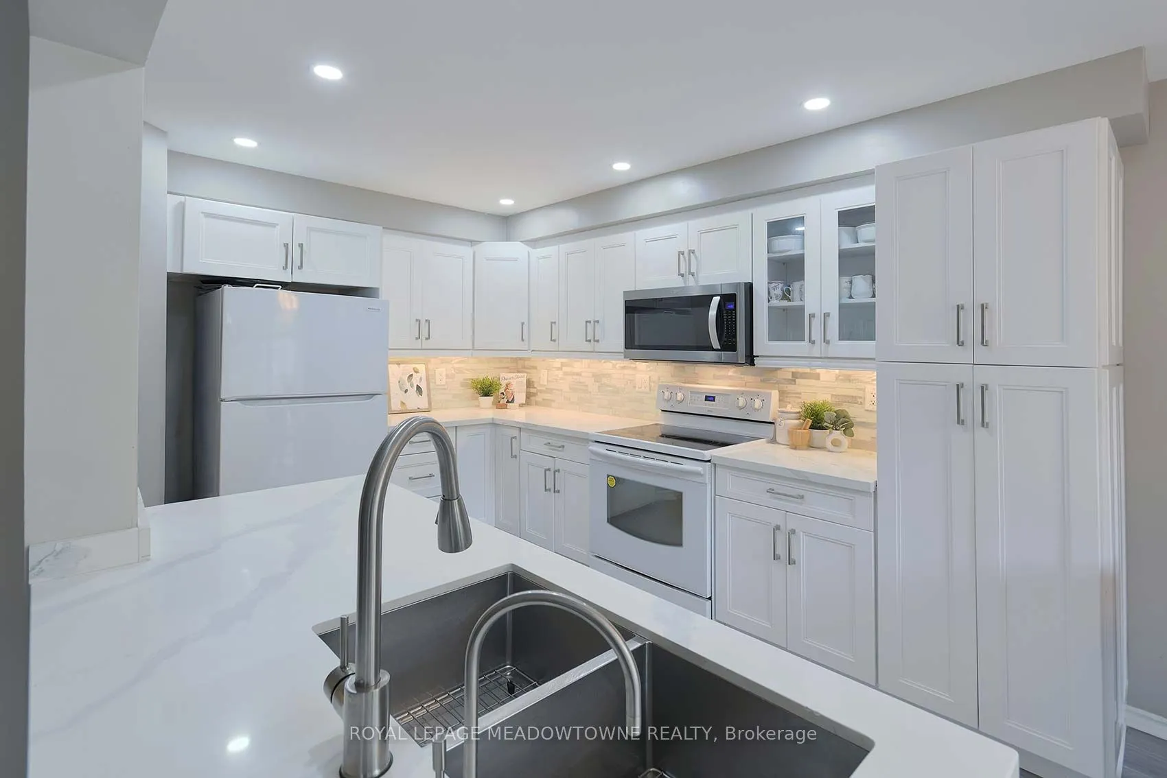 3600 Colonial Drive, #2