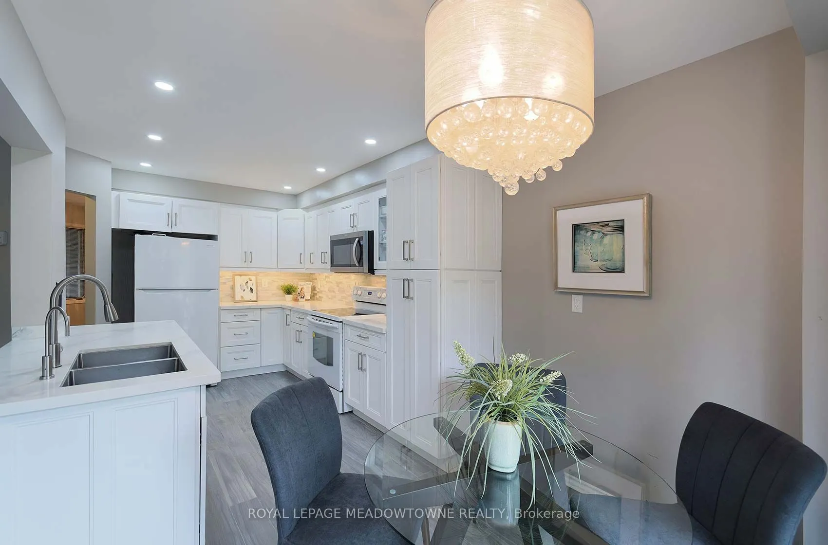 3600 Colonial Drive, #2