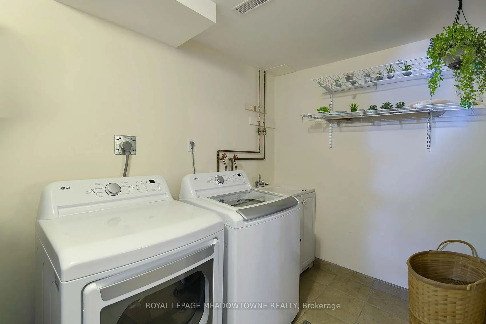 3600 Colonial Drive, #2
