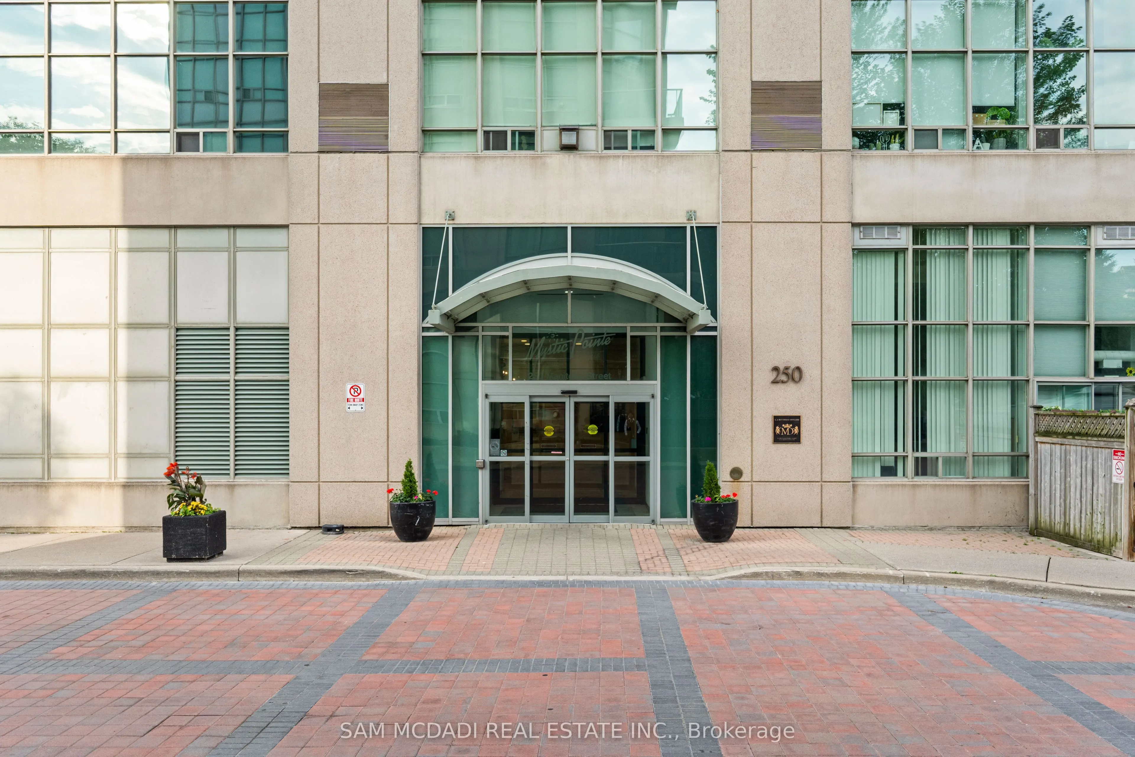 250 Manitoba Street, #PH837