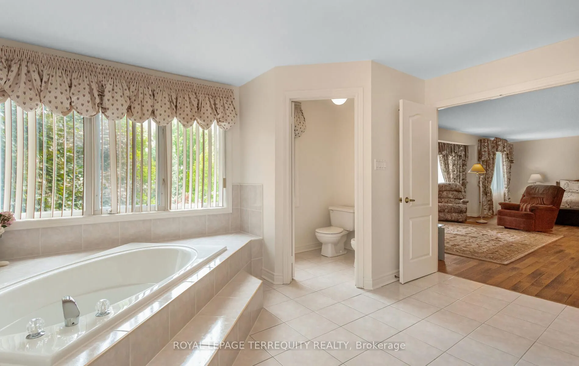 5187 Forest Ridge Drive