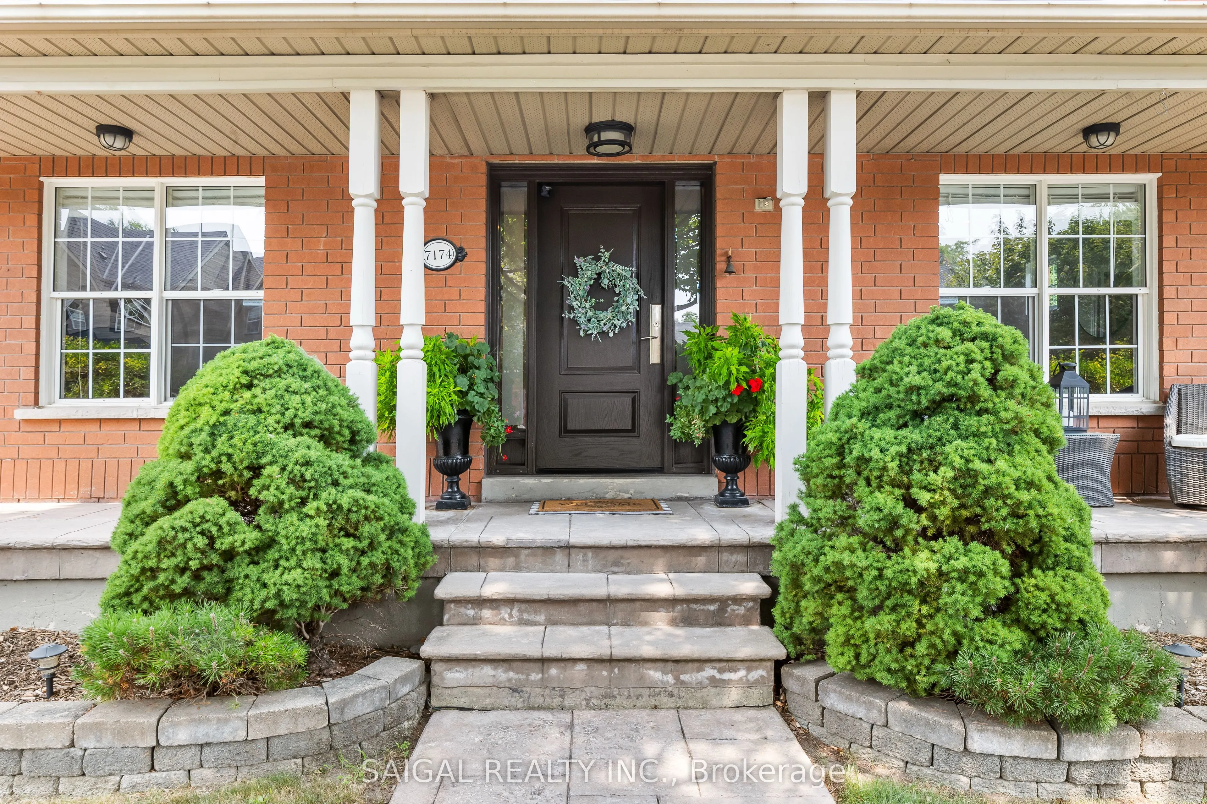 7174 Upton Crescent