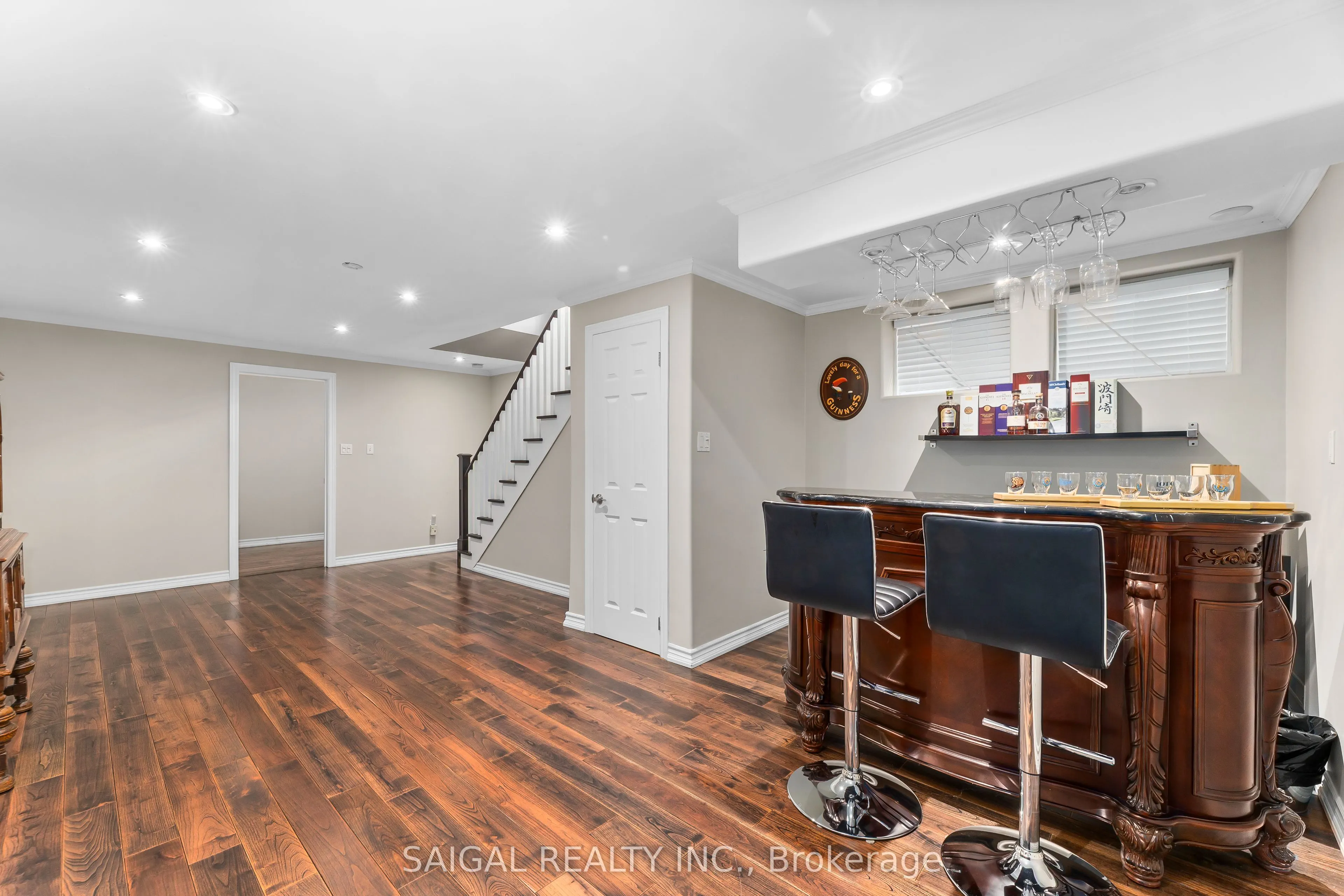 7174 Upton Crescent