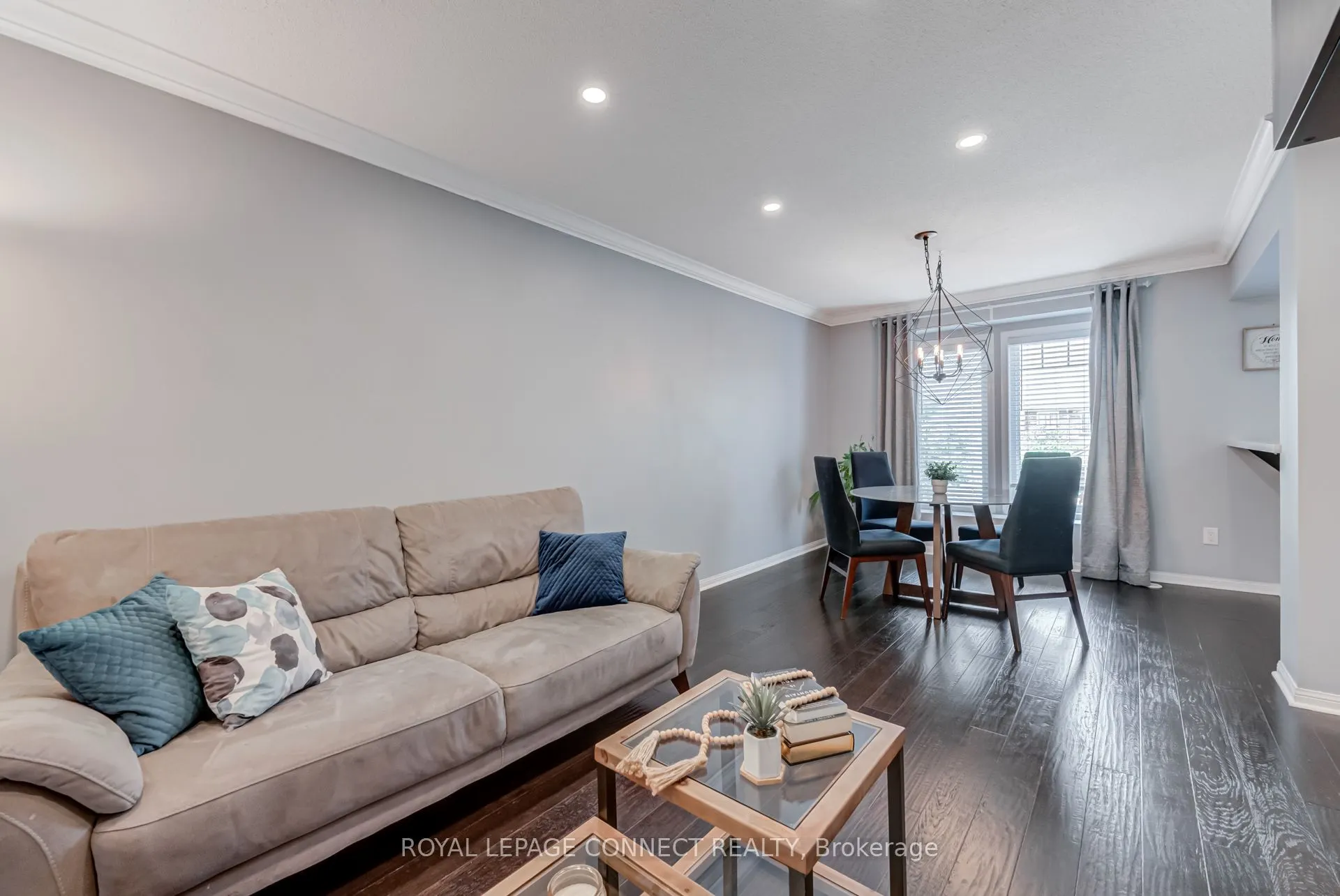 223 Woodley Crescent