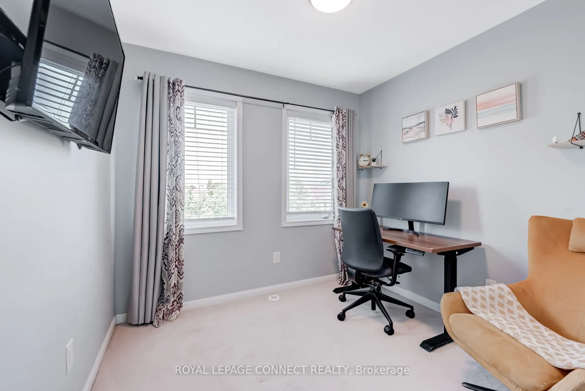 223 Woodley Crescent