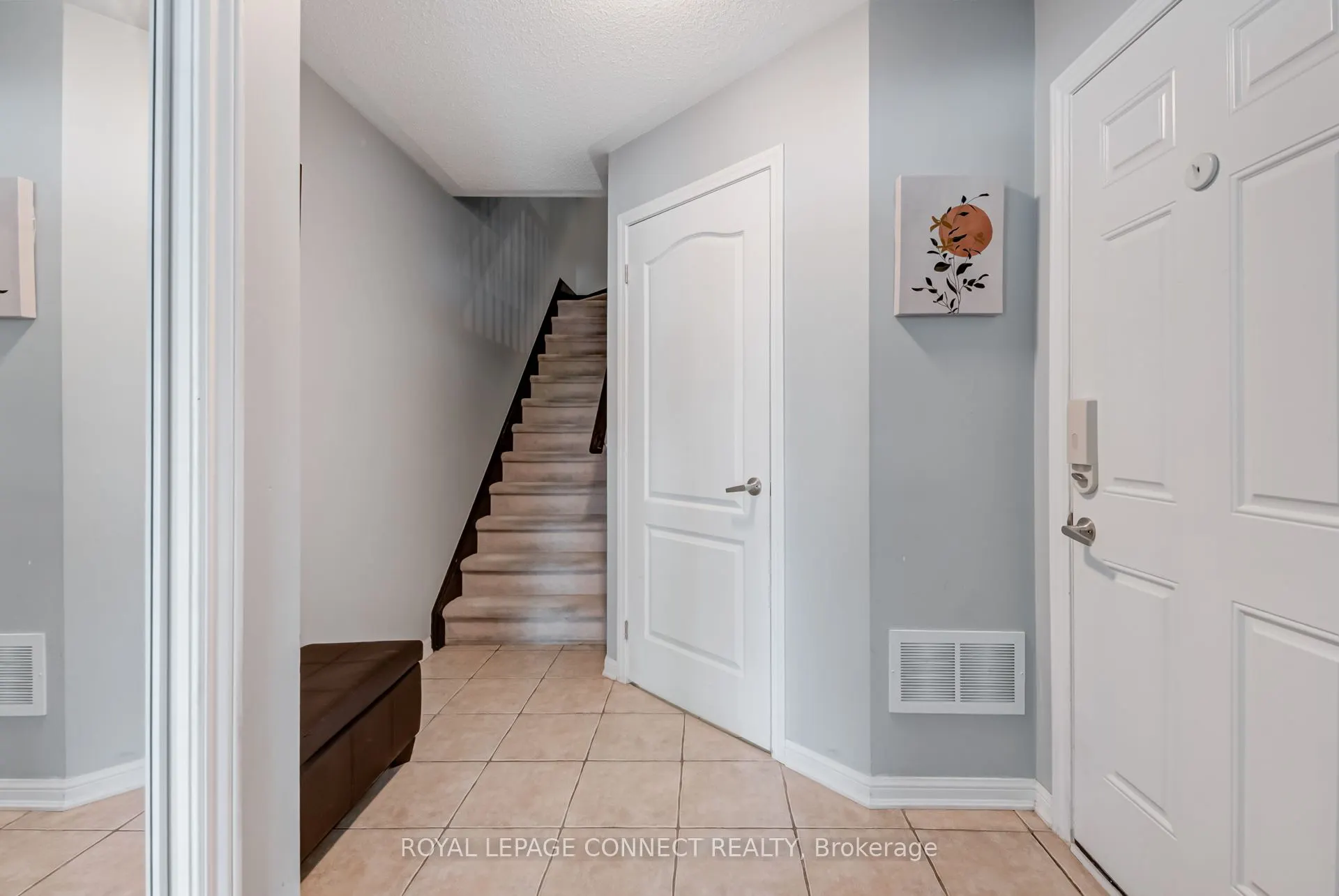 223 Woodley Crescent