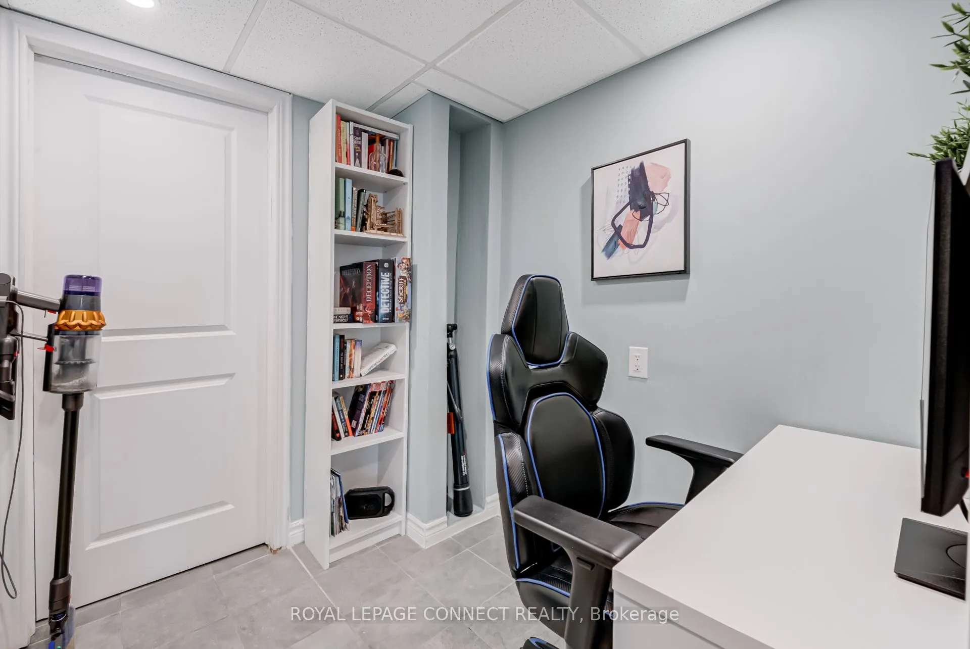 223 Woodley Crescent