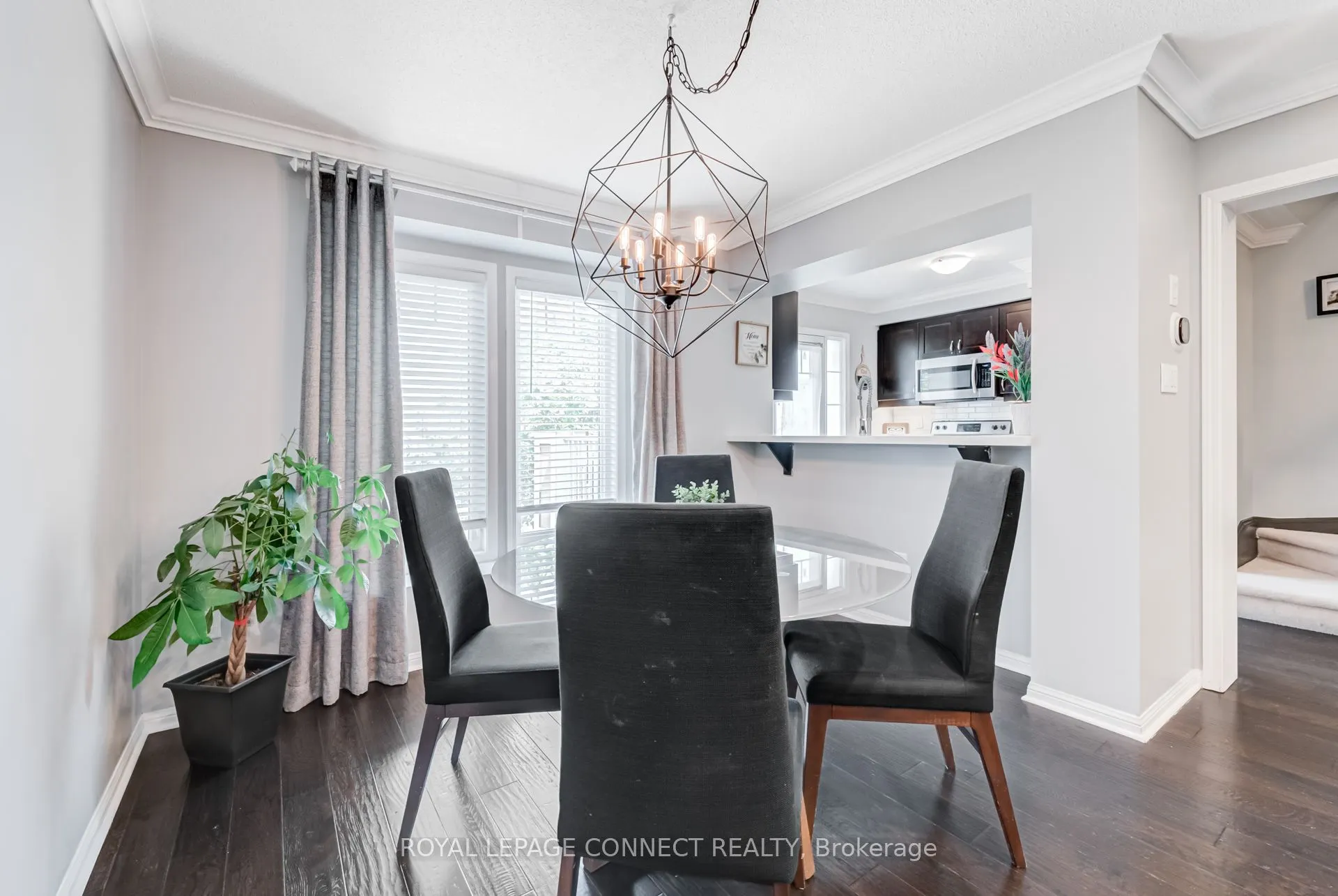 223 Woodley Crescent