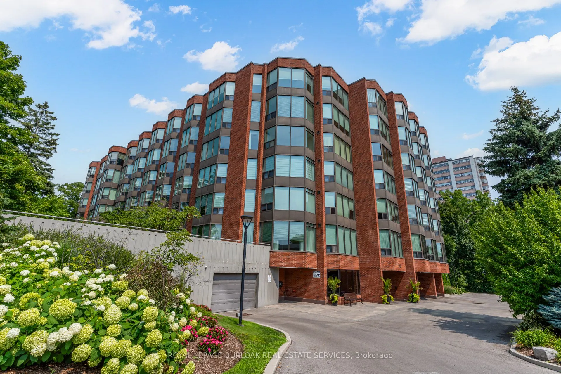 2121 Lakeshore Road, #503