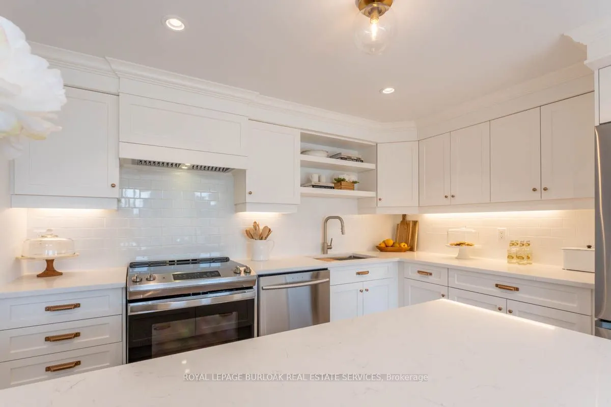2121 Lakeshore Road, #503