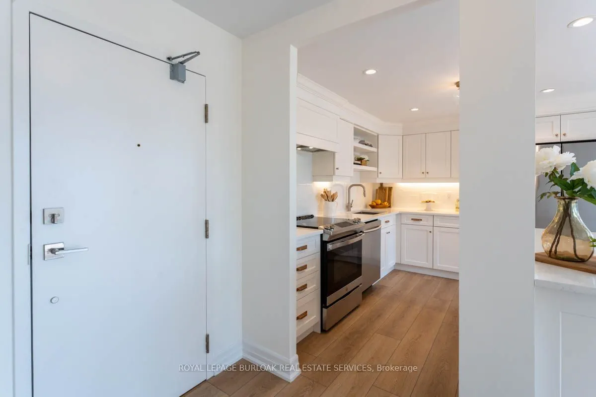 2121 Lakeshore Road, #503