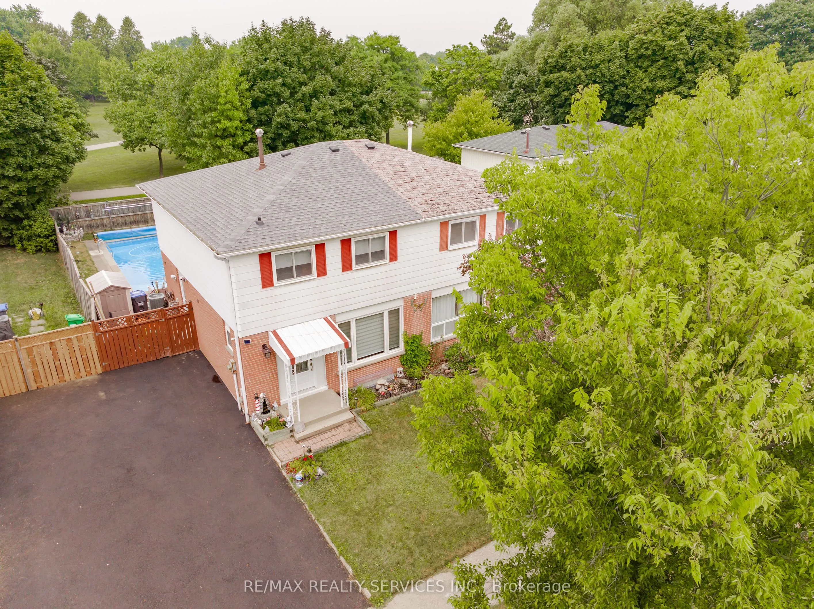 6 Lauderdale Road