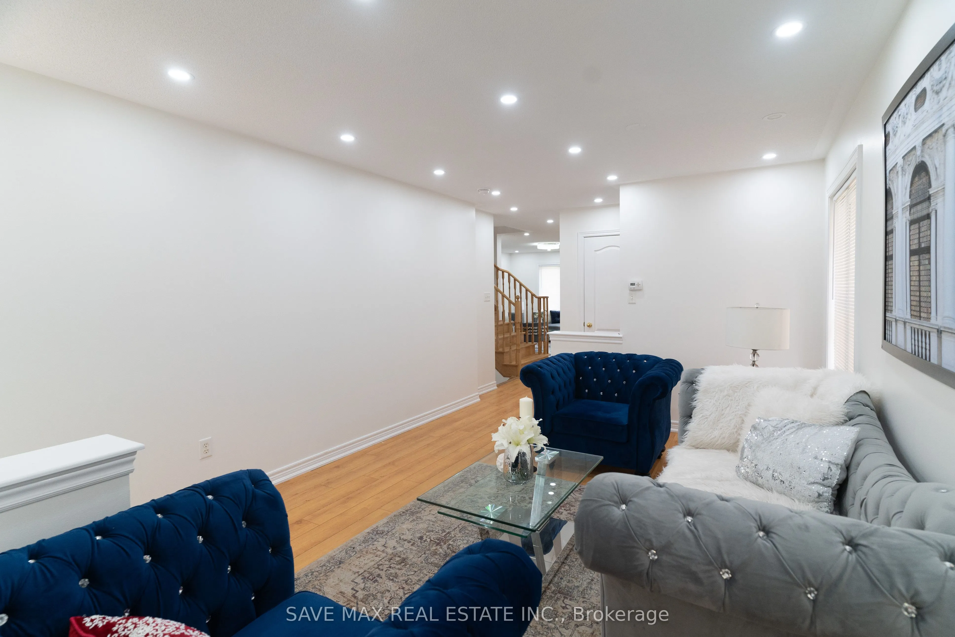 133 Weston Drive S