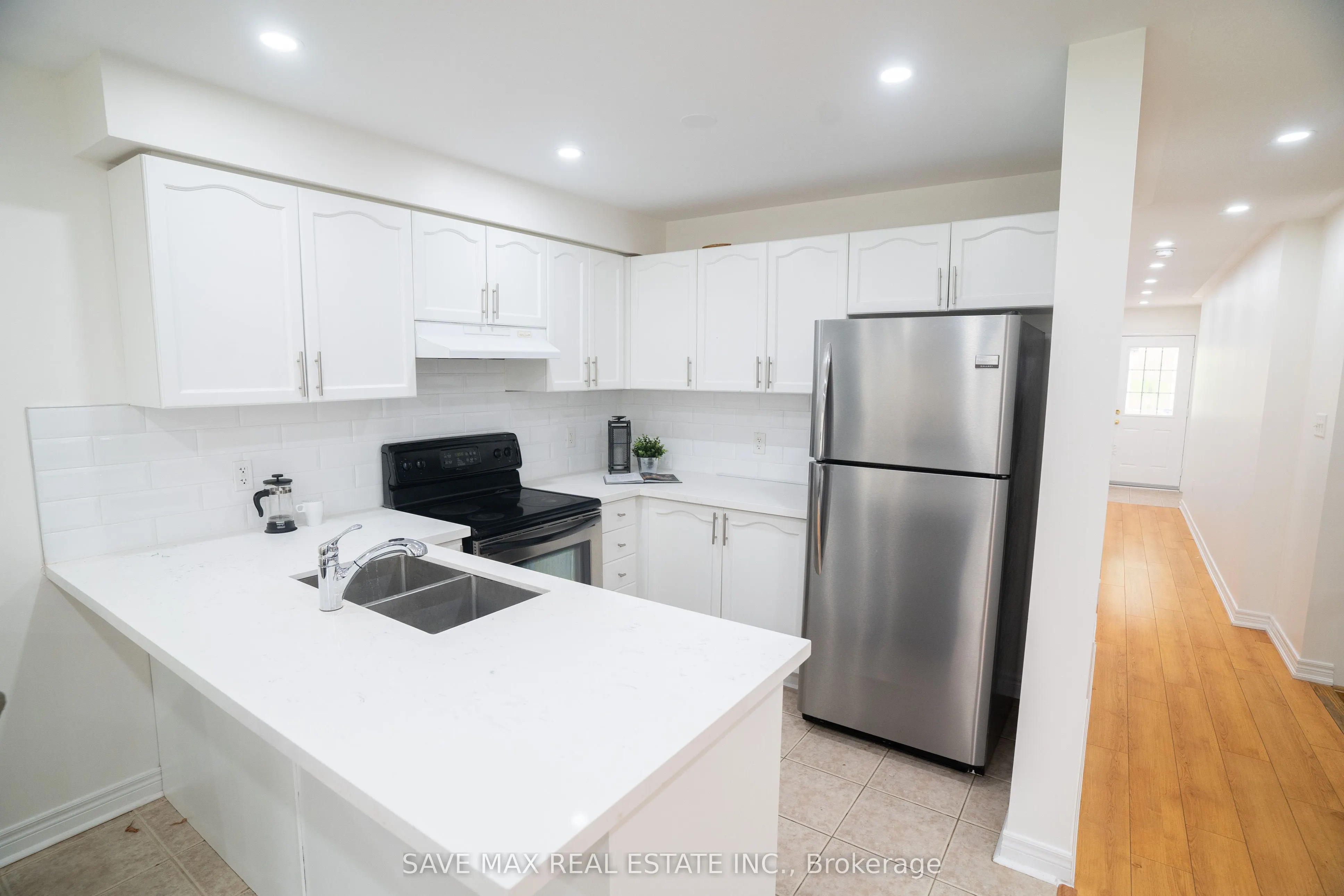 133 Weston Drive S
