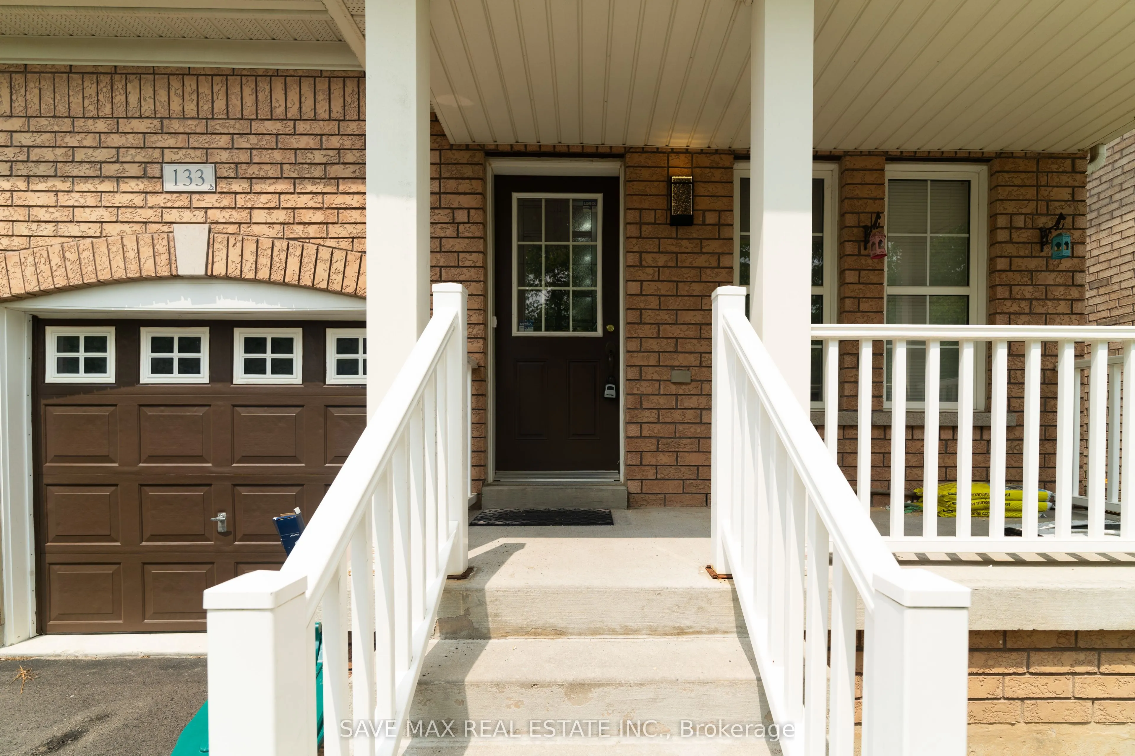 133 Weston Drive S