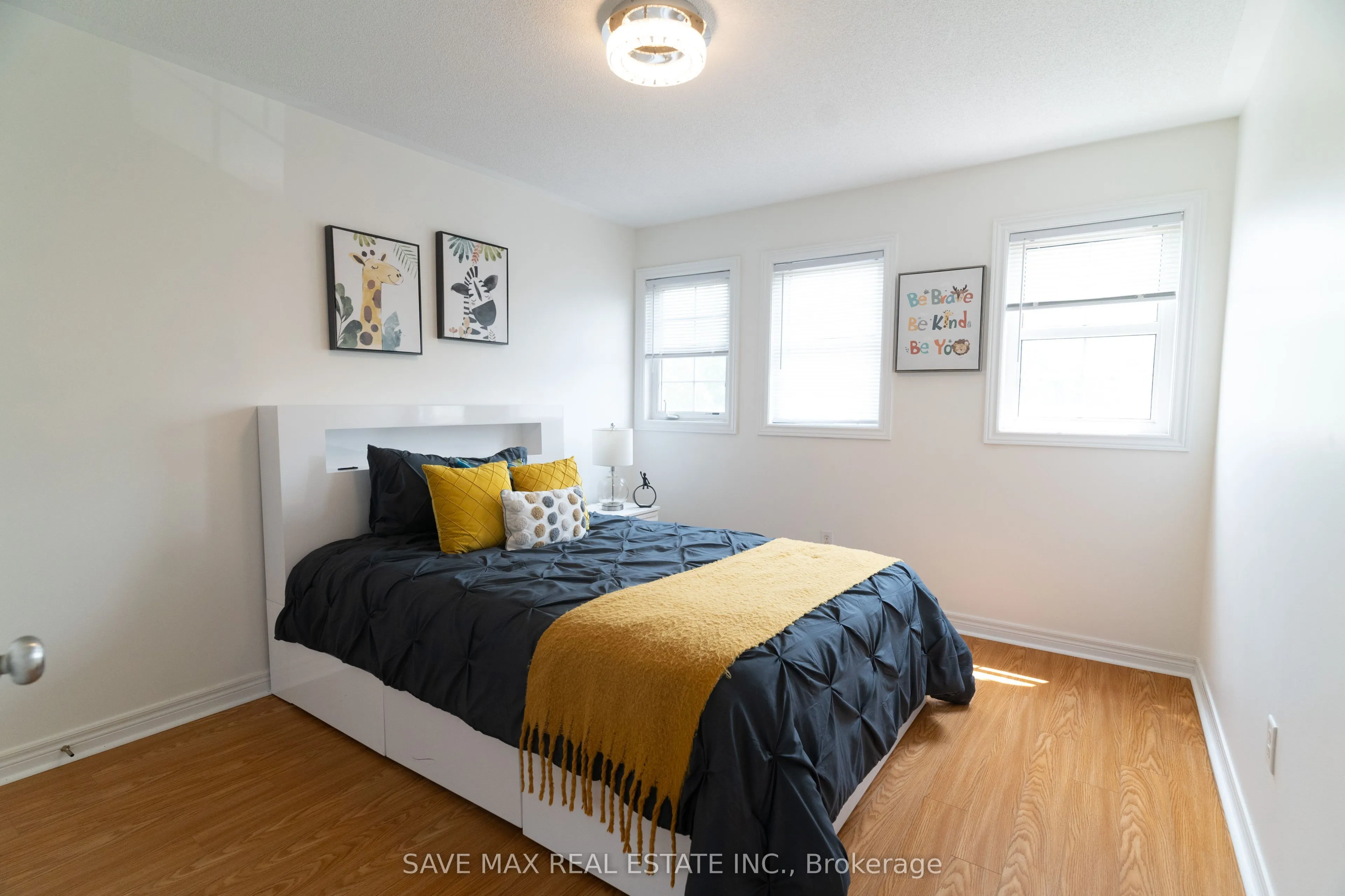 133 Weston Drive S