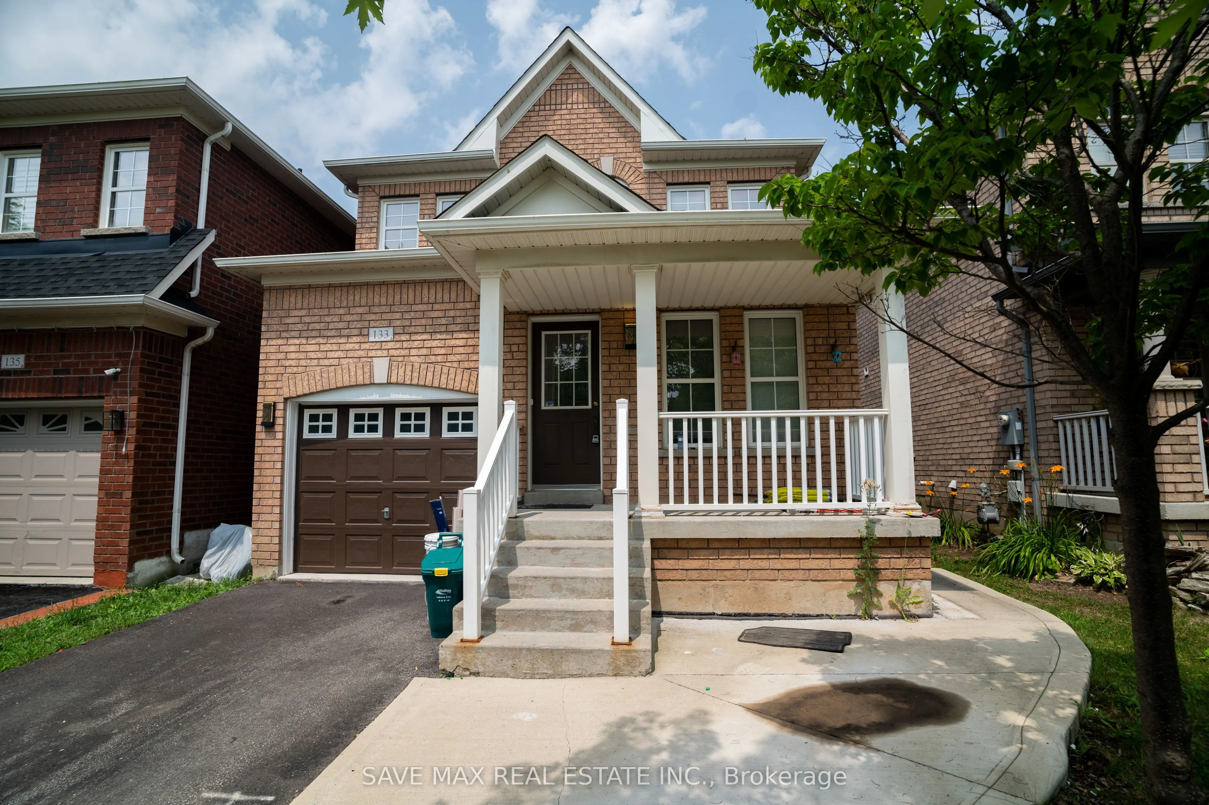 133 Weston Drive S