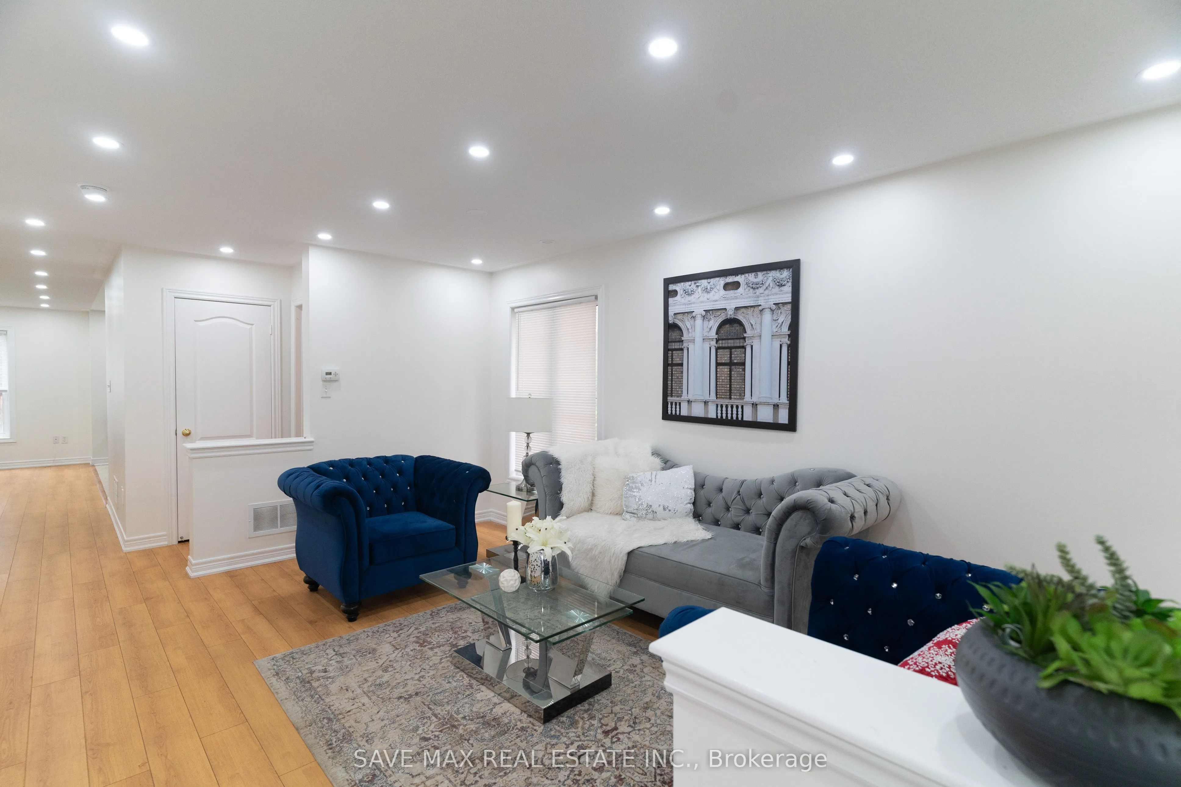 133 Weston Drive S