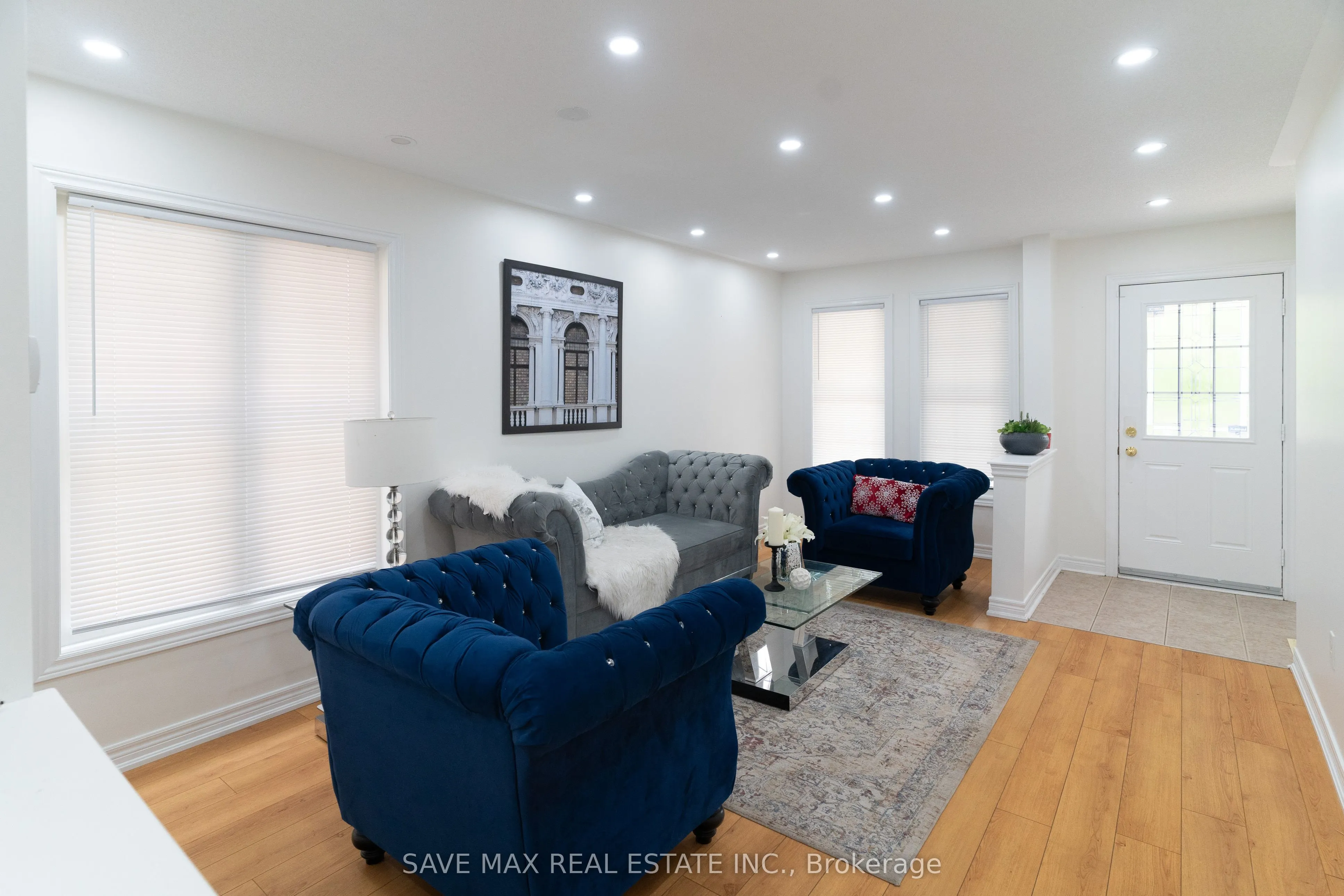 133 Weston Drive S