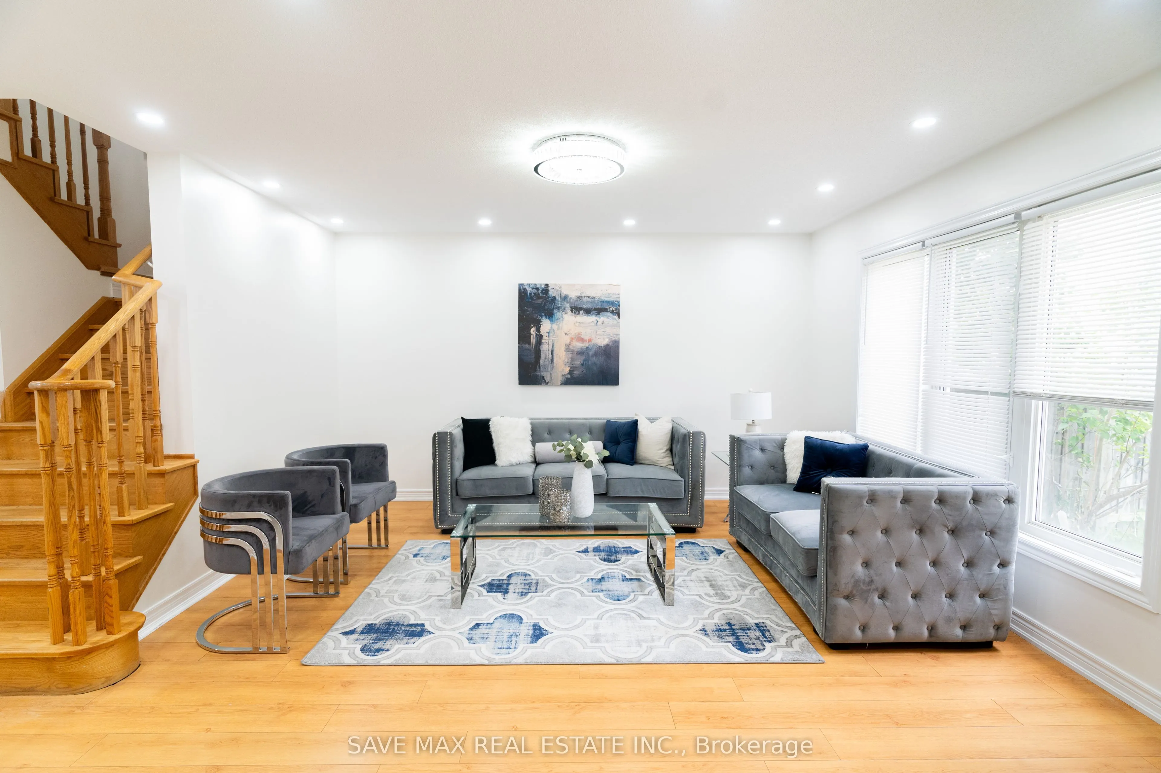 133 Weston Drive S