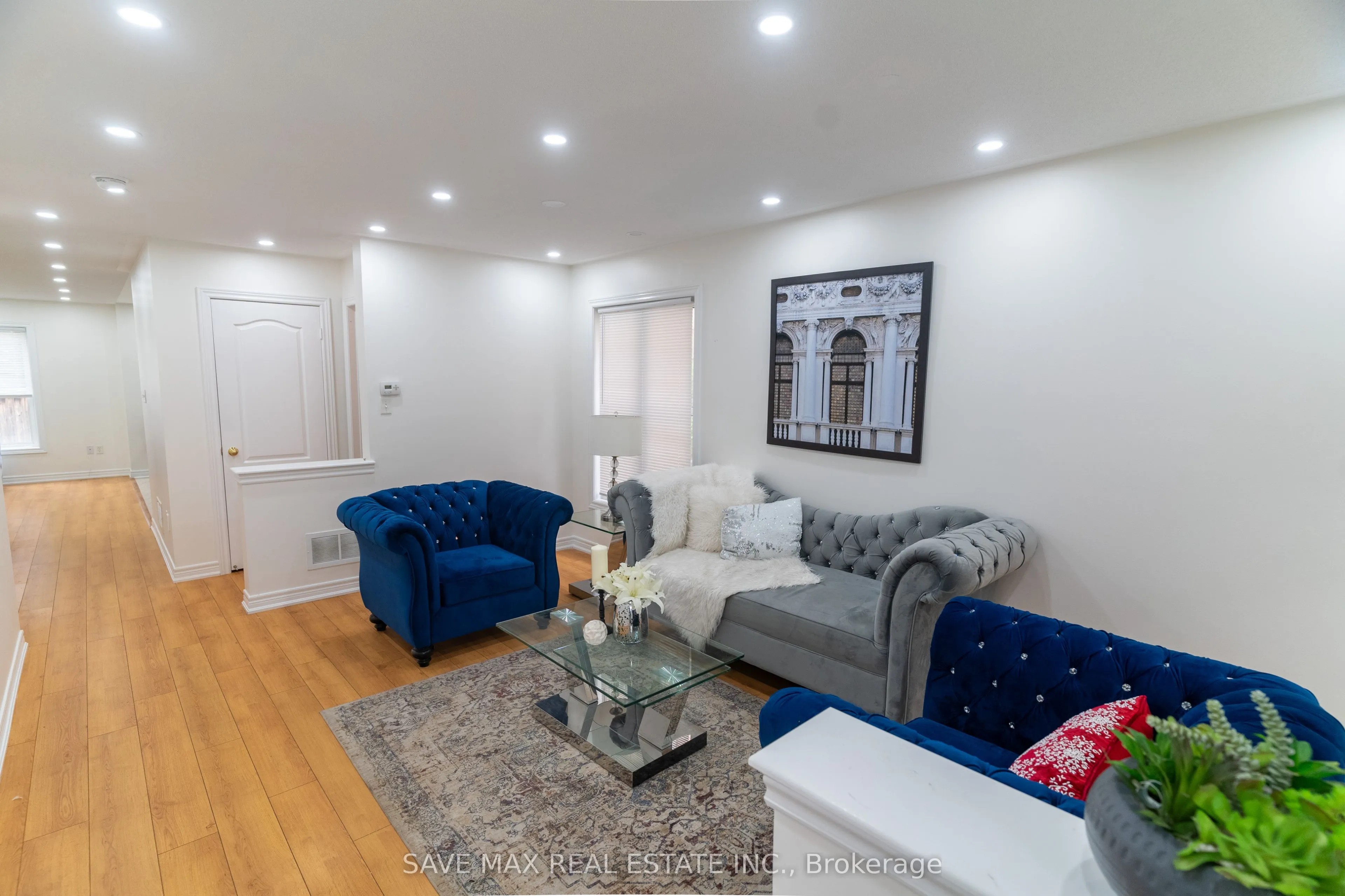 133 Weston Drive S
