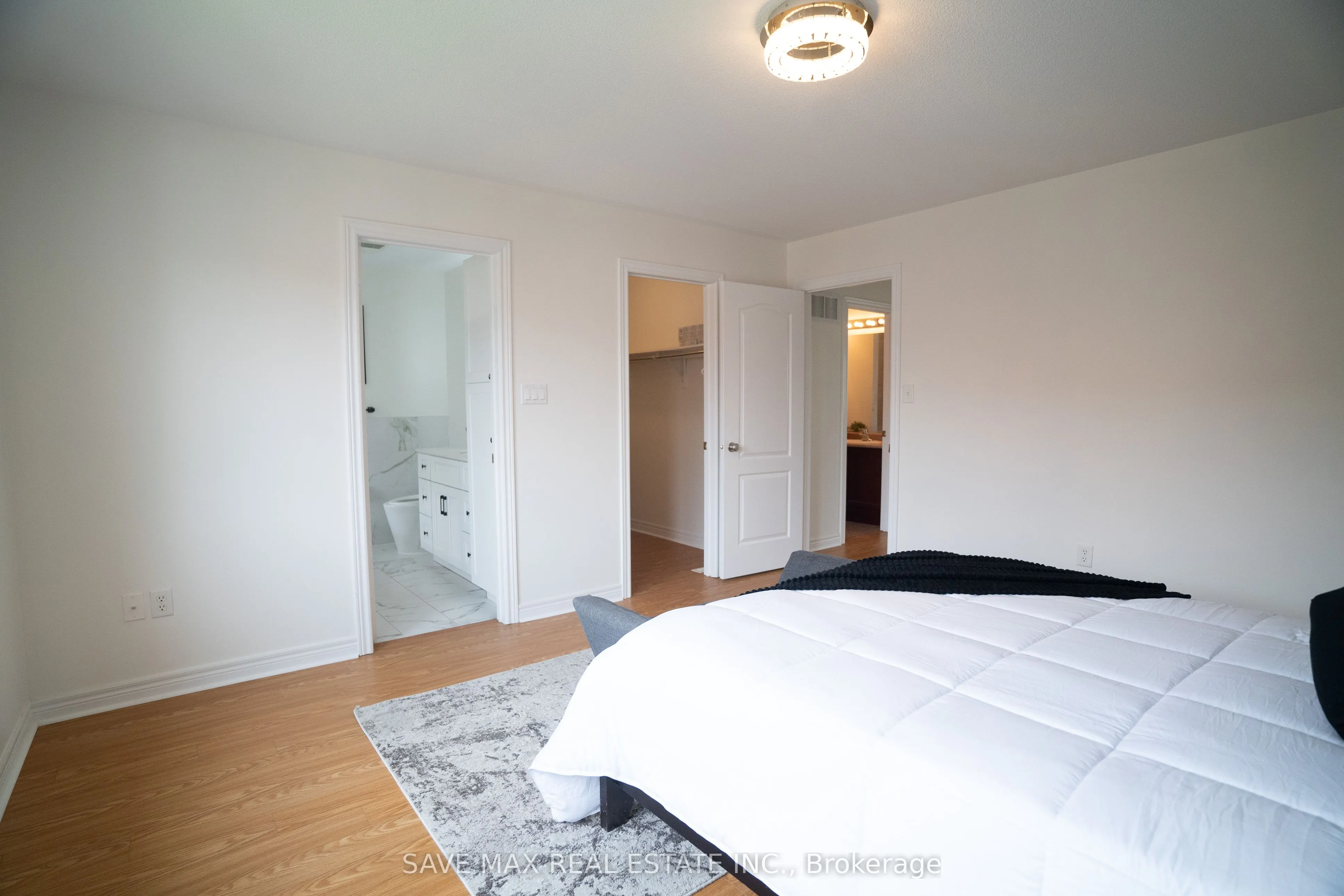 133 Weston Drive S