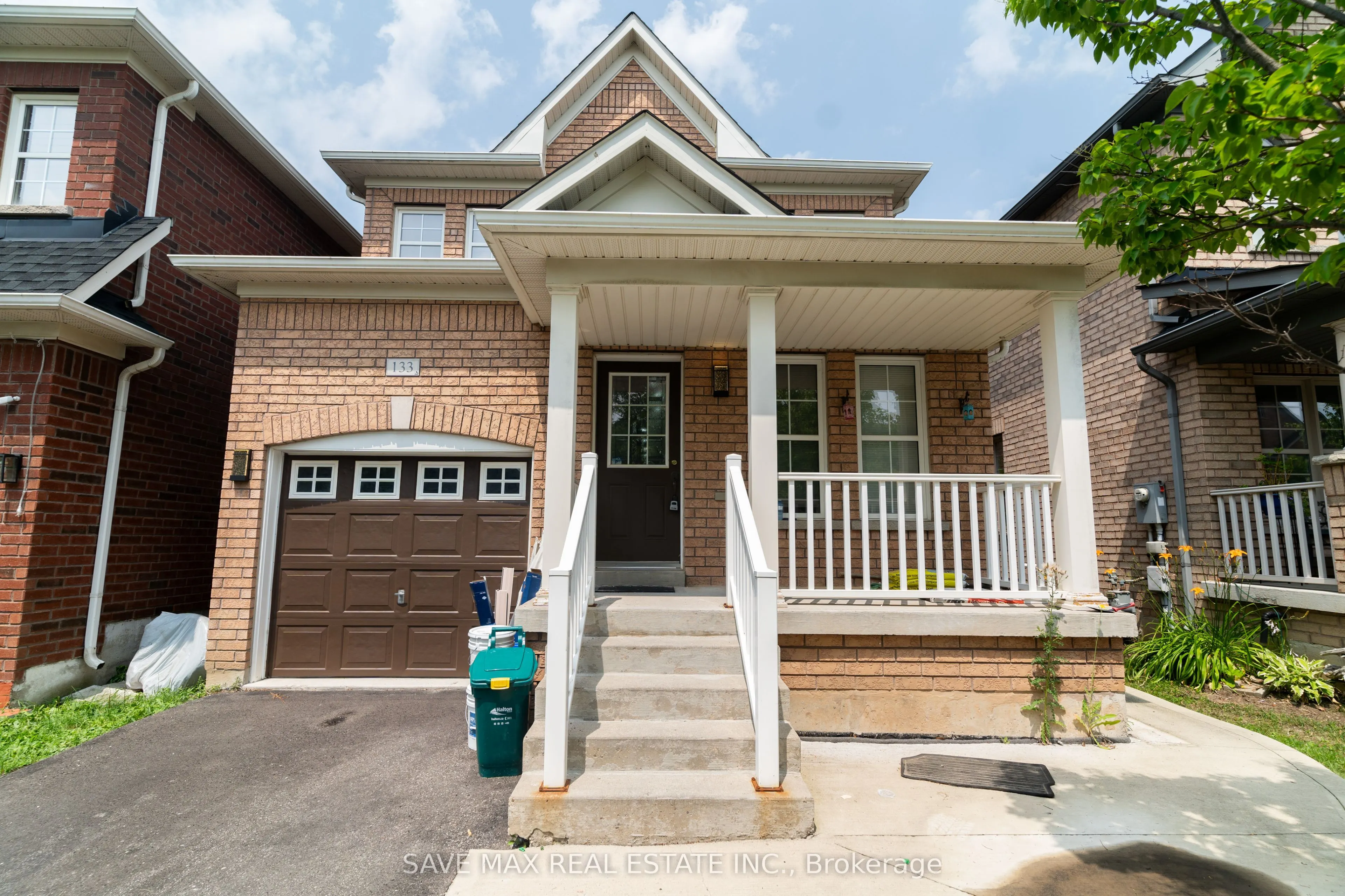 133 Weston Drive S