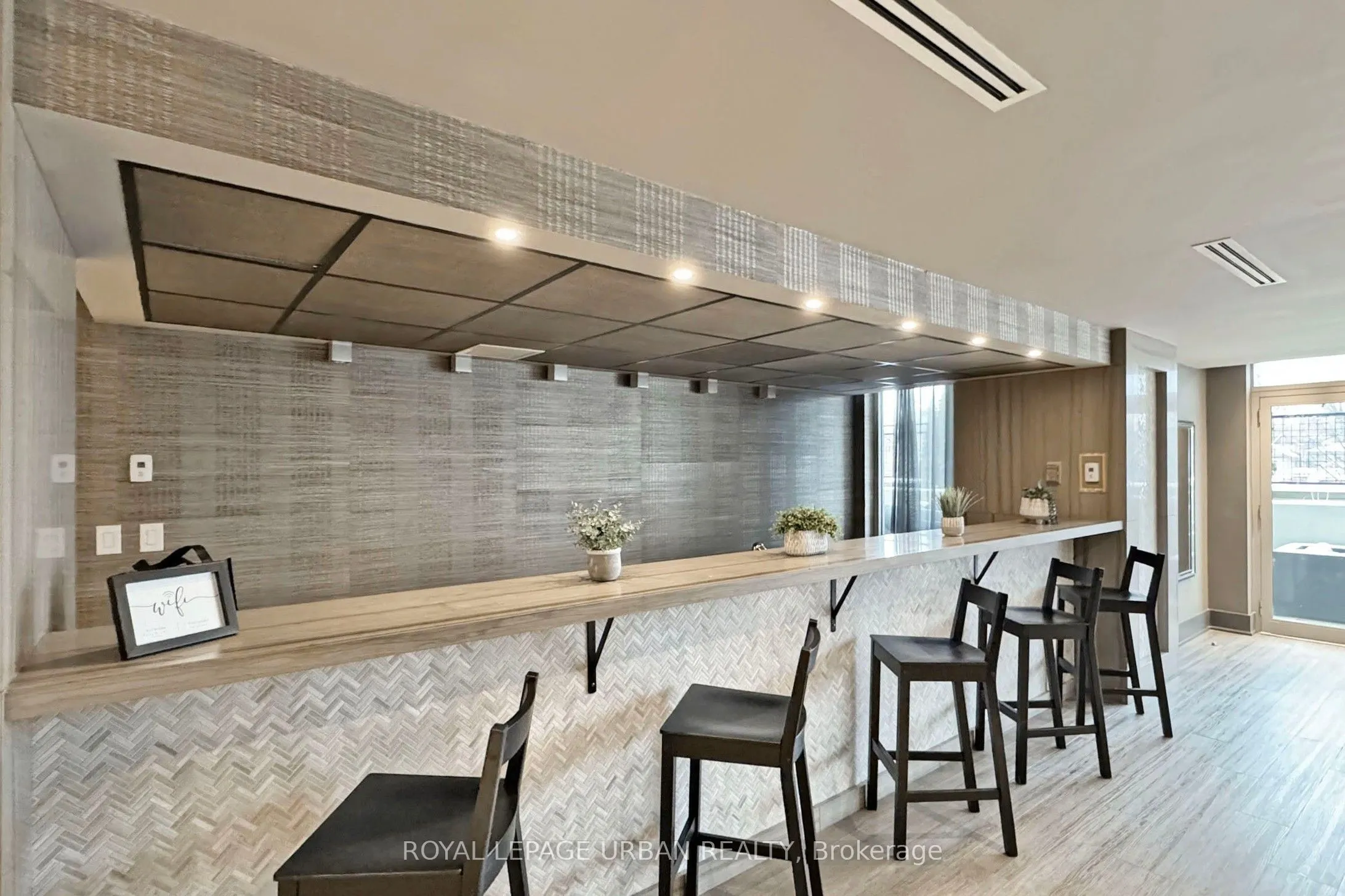 1638 Bloor Street W, #506