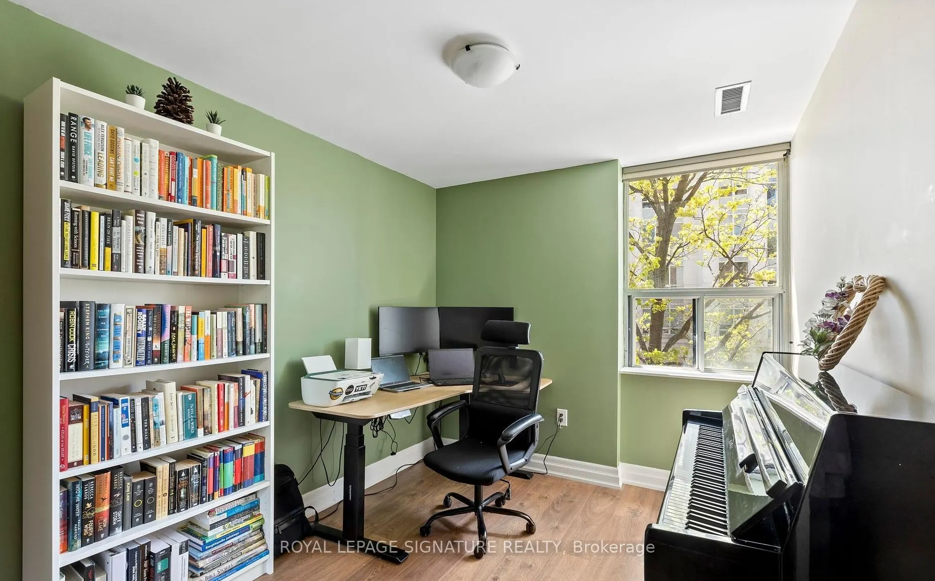 3845 Lake Shore Boulevard W, #102