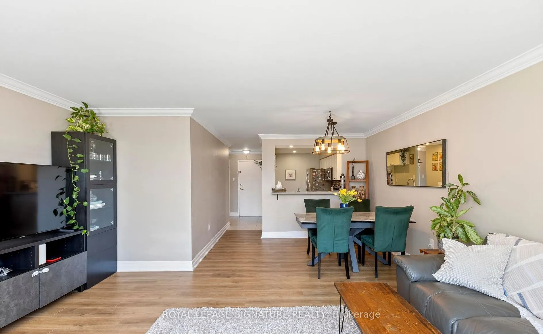 3845 Lake Shore Boulevard W, #102