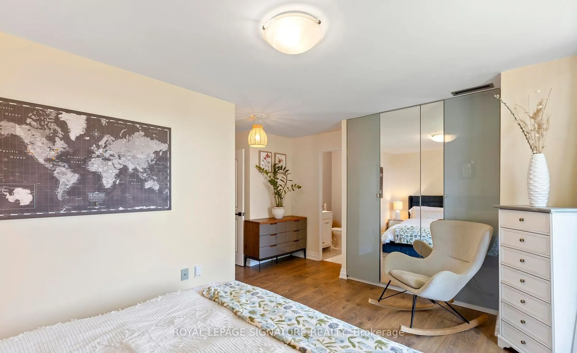 3845 Lake Shore Boulevard W, #102