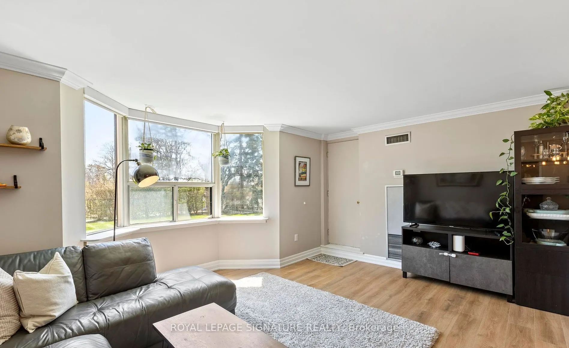 3845 Lake Shore Boulevard W, #102