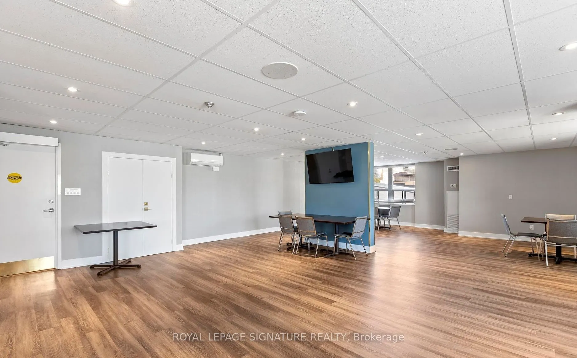 3845 Lake Shore Boulevard W, #102