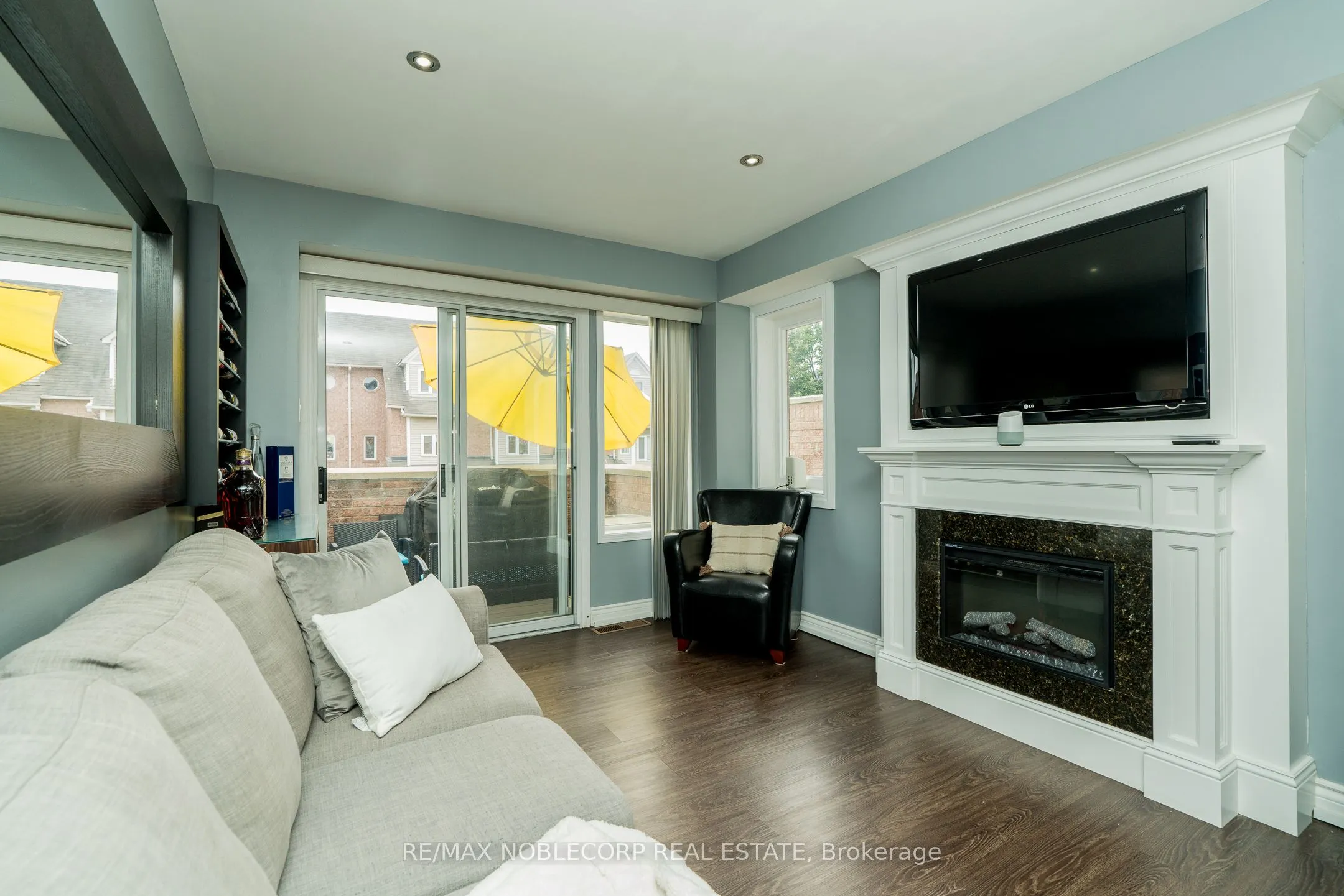 107 Bristol Road E, #100