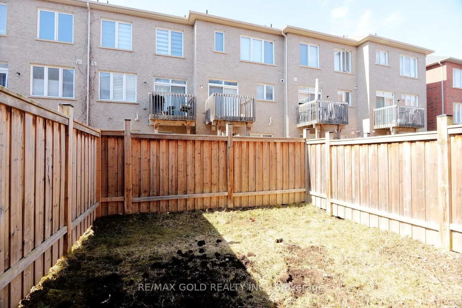 22 Cloudburst Road