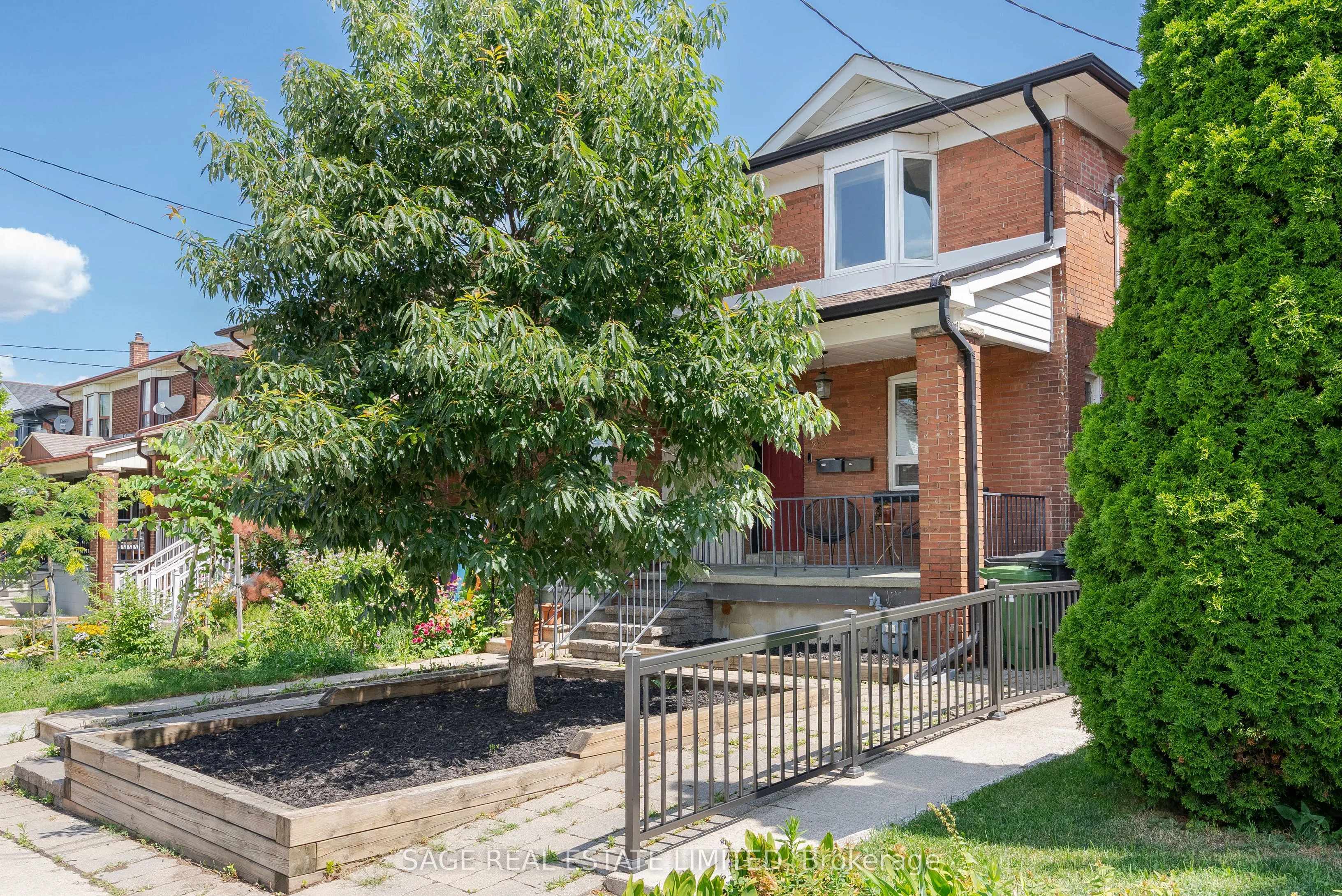 253 McRoberts Avenue