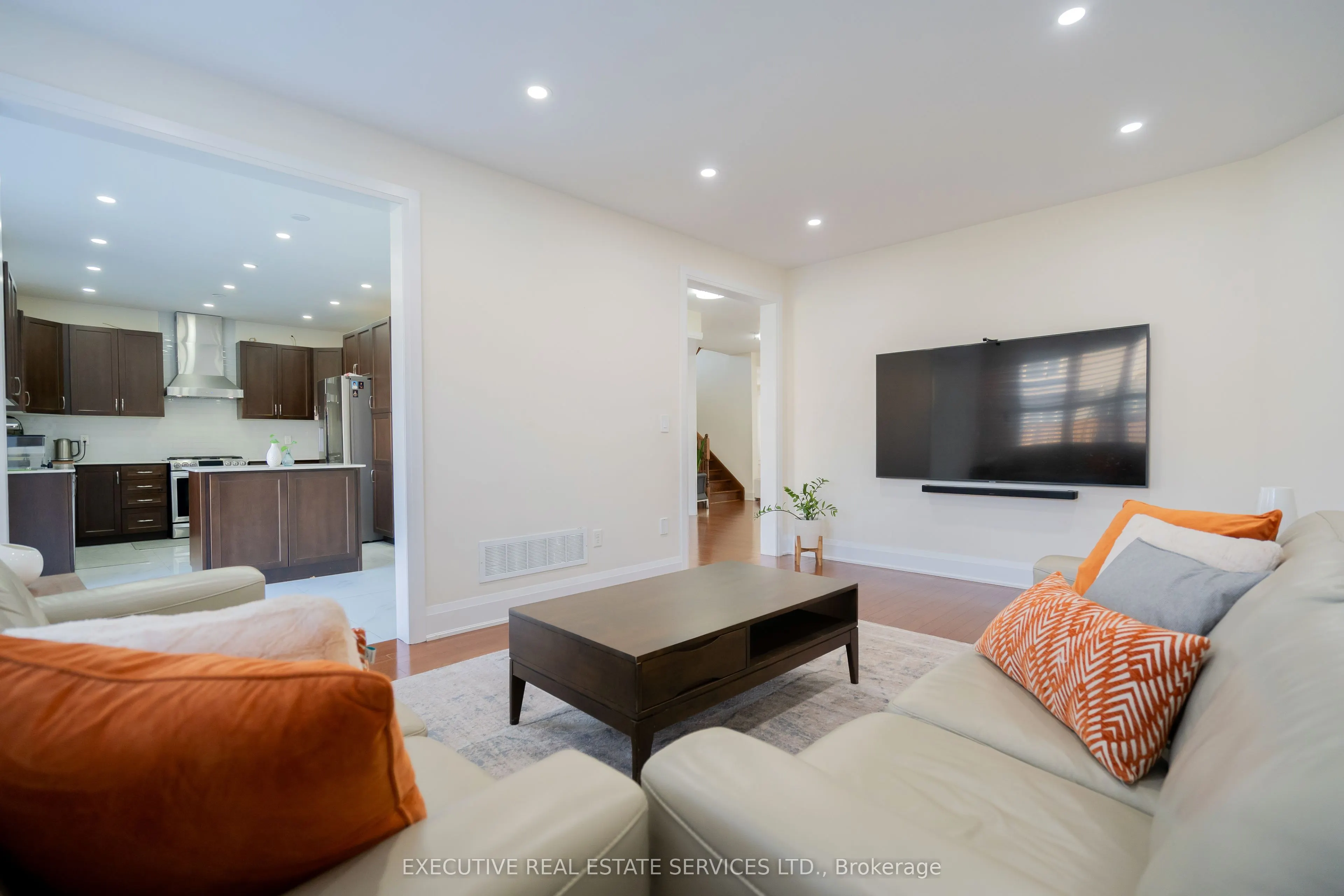11 Goodsway Trail