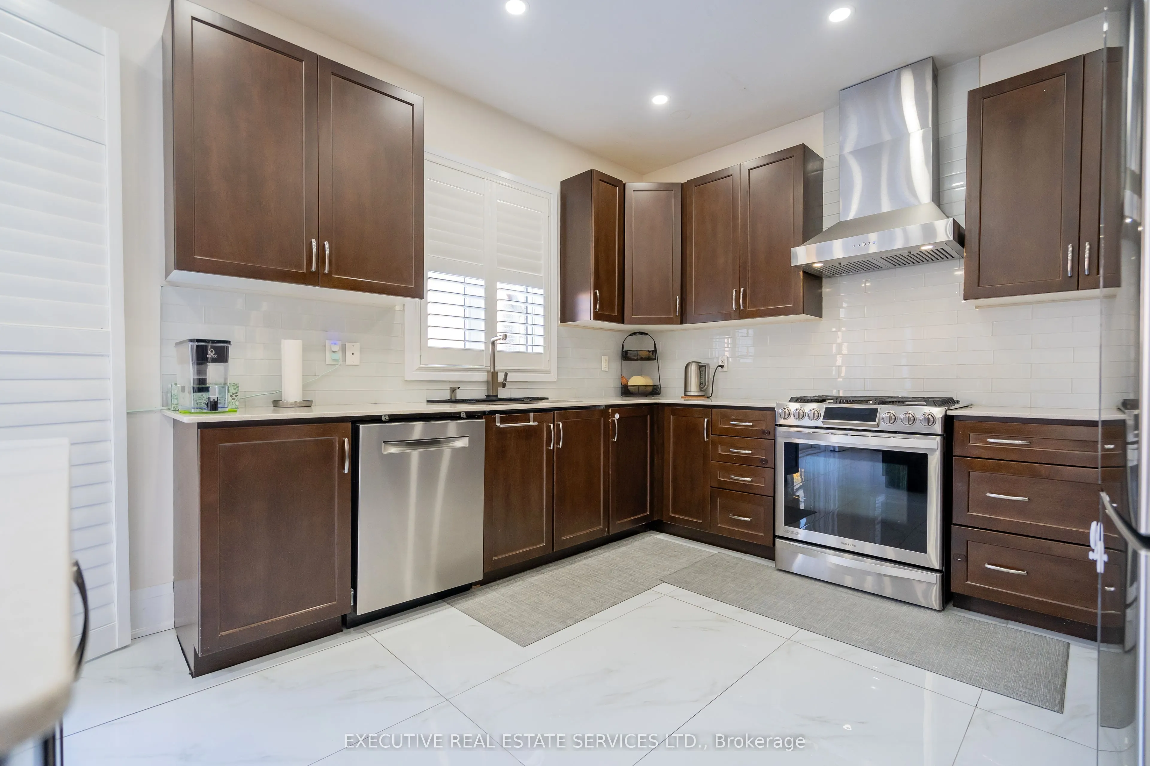 11 Goodsway Trail