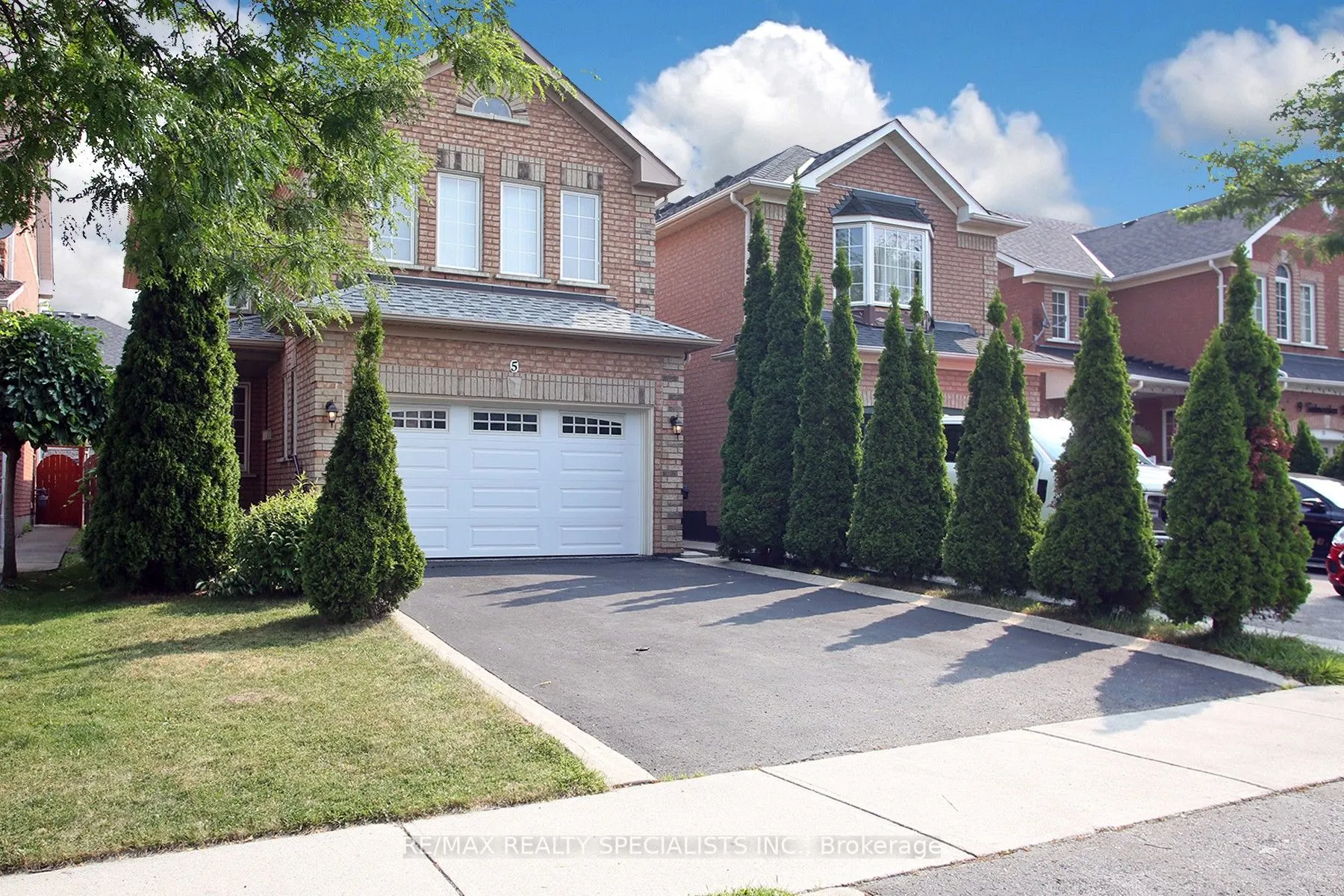 5 Todmorden Drive
