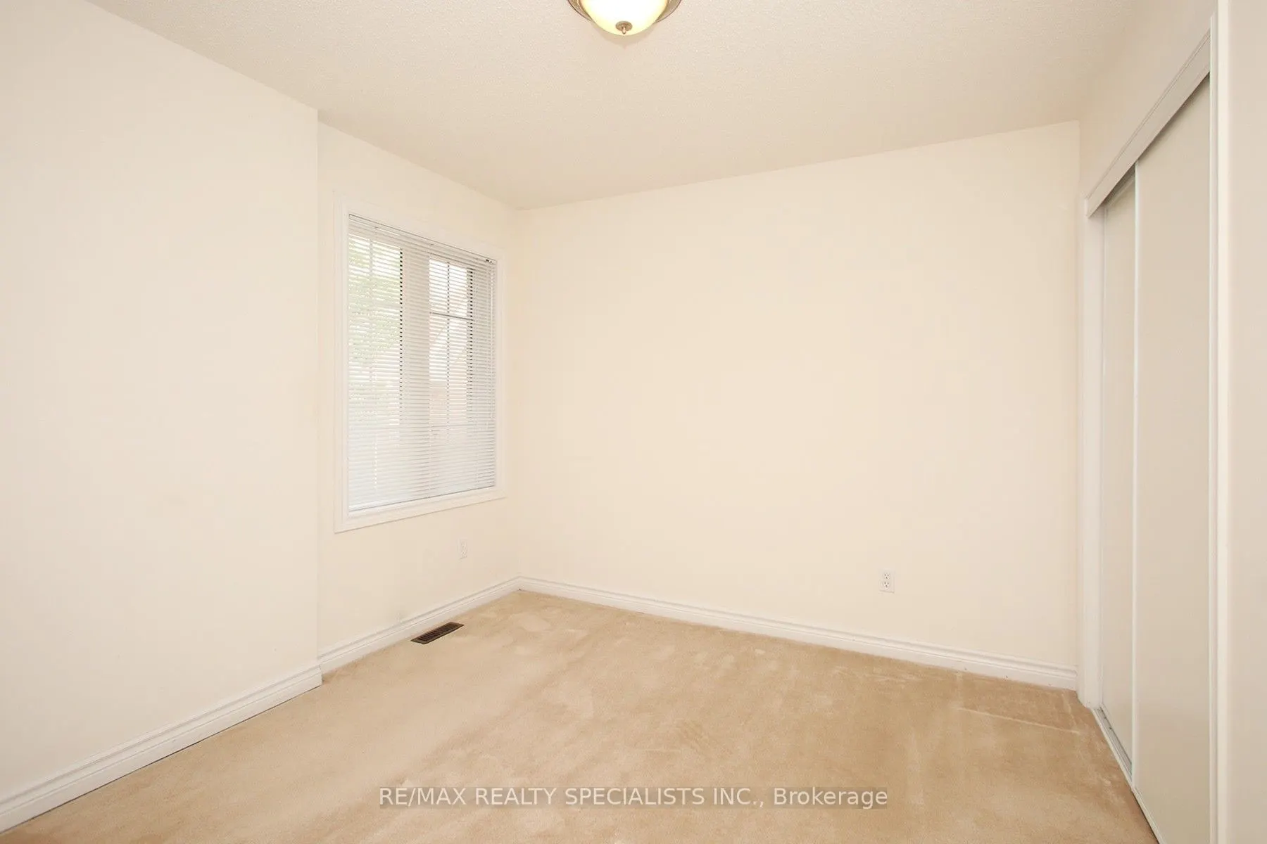 5 Todmorden Drive