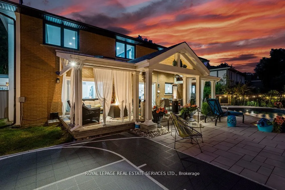 2498 Robin Drive